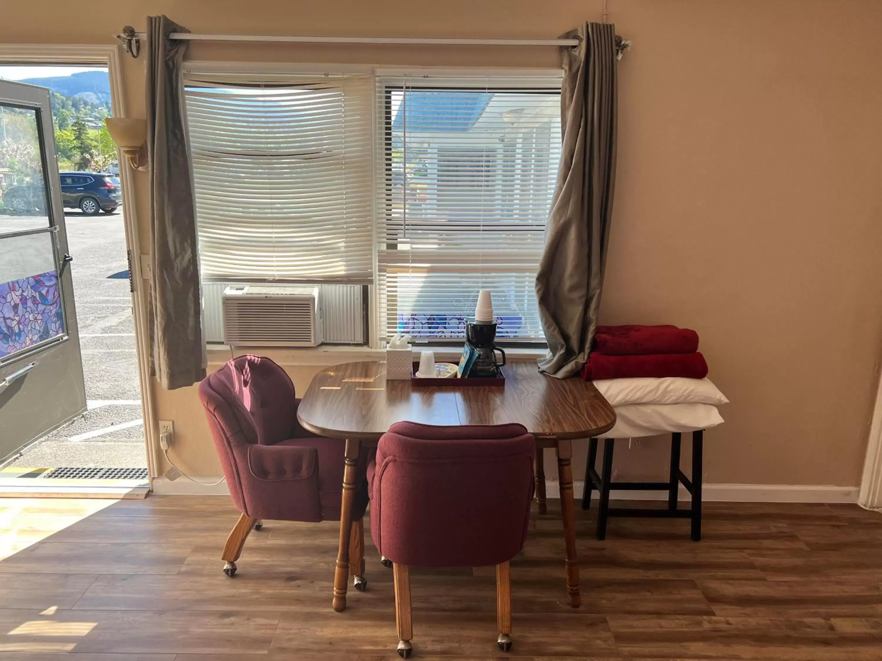 Dining area, Seating Area in Great House Motel