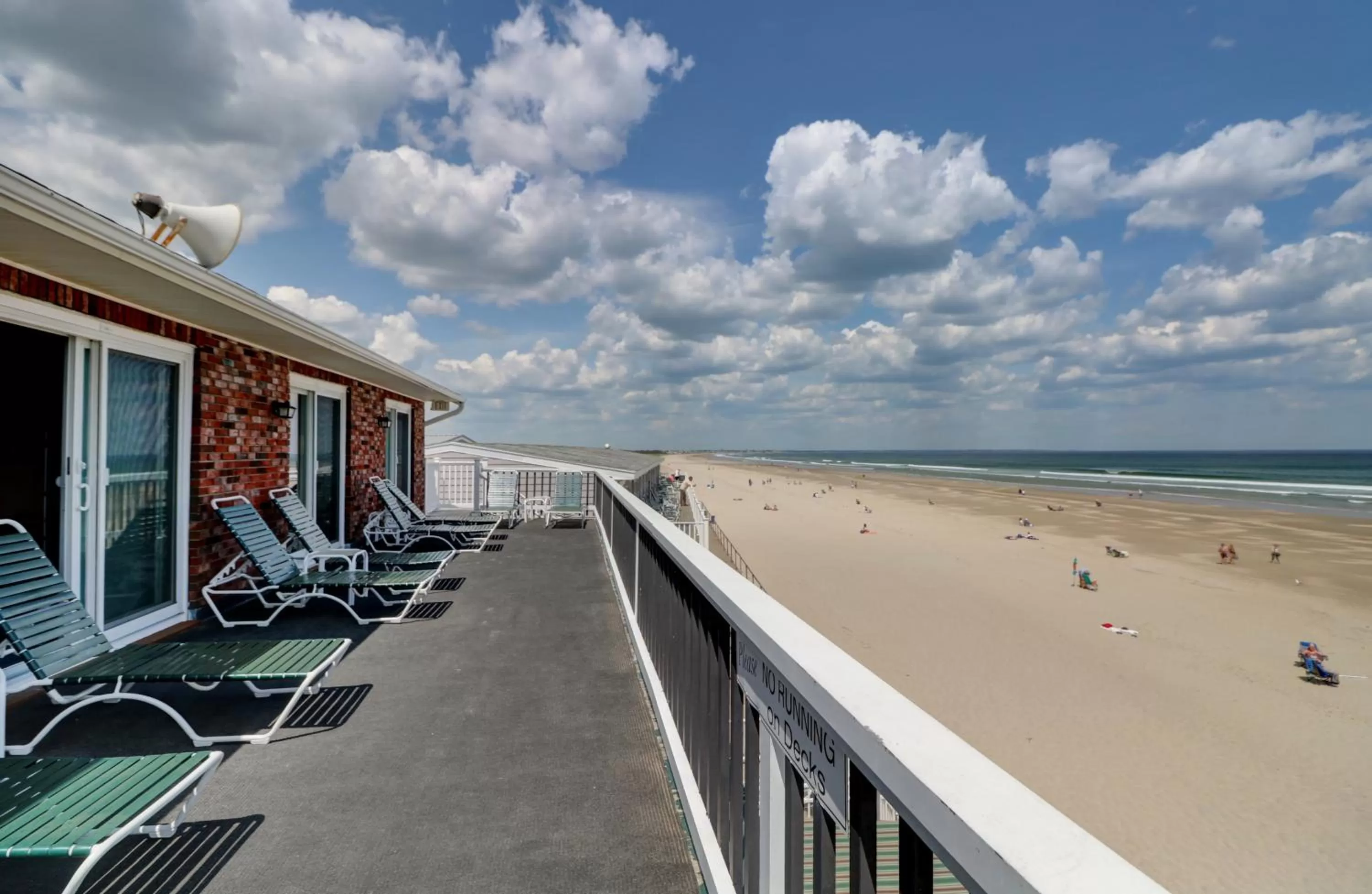 Balcony/Terrace in Norseman Resort on the Beach