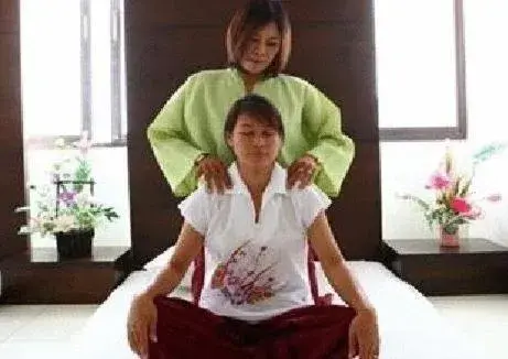 Massage, Staff in Thumrin Hotel