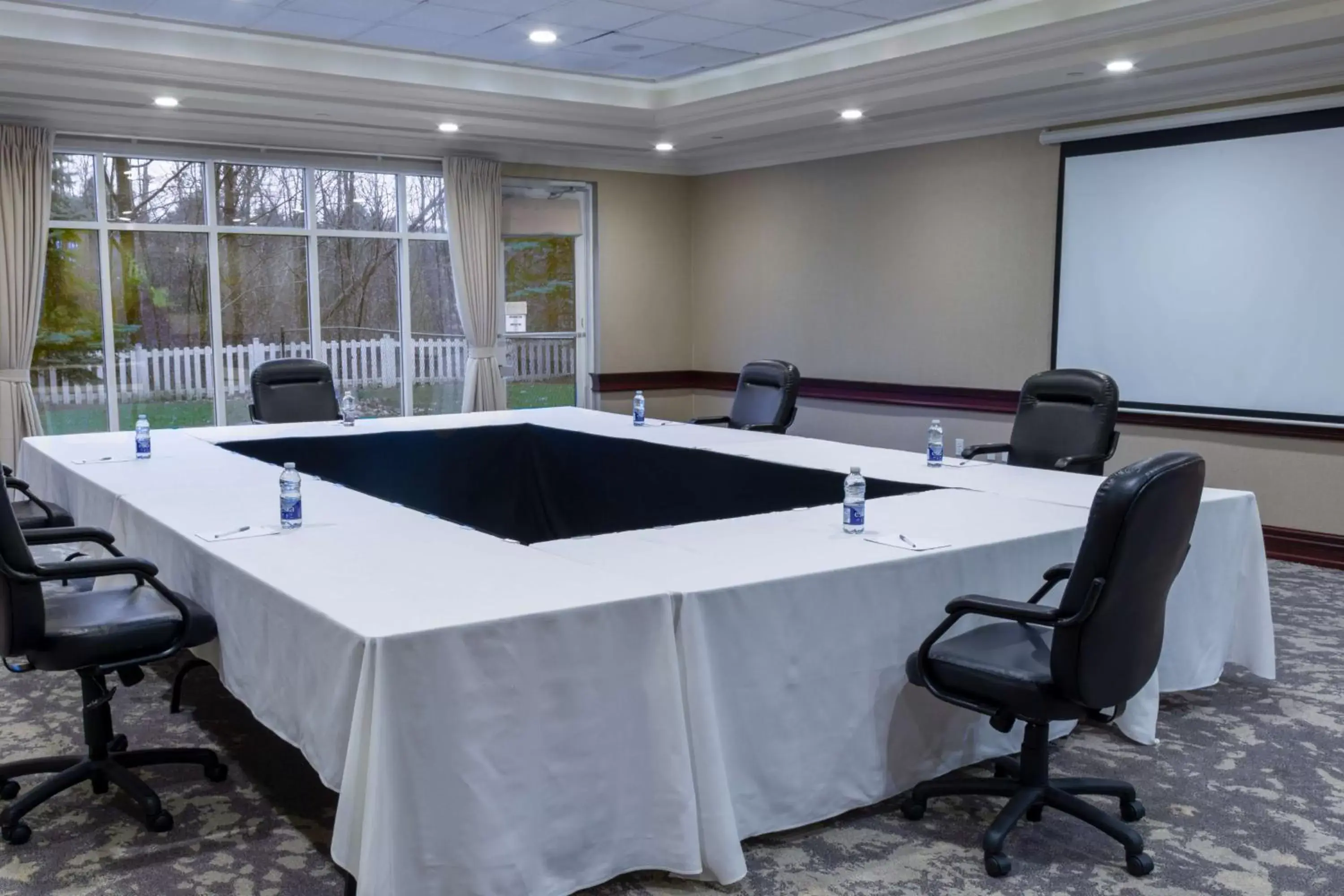Meeting/conference room in Hilton Garden Inn Niagara-on-the-Lake