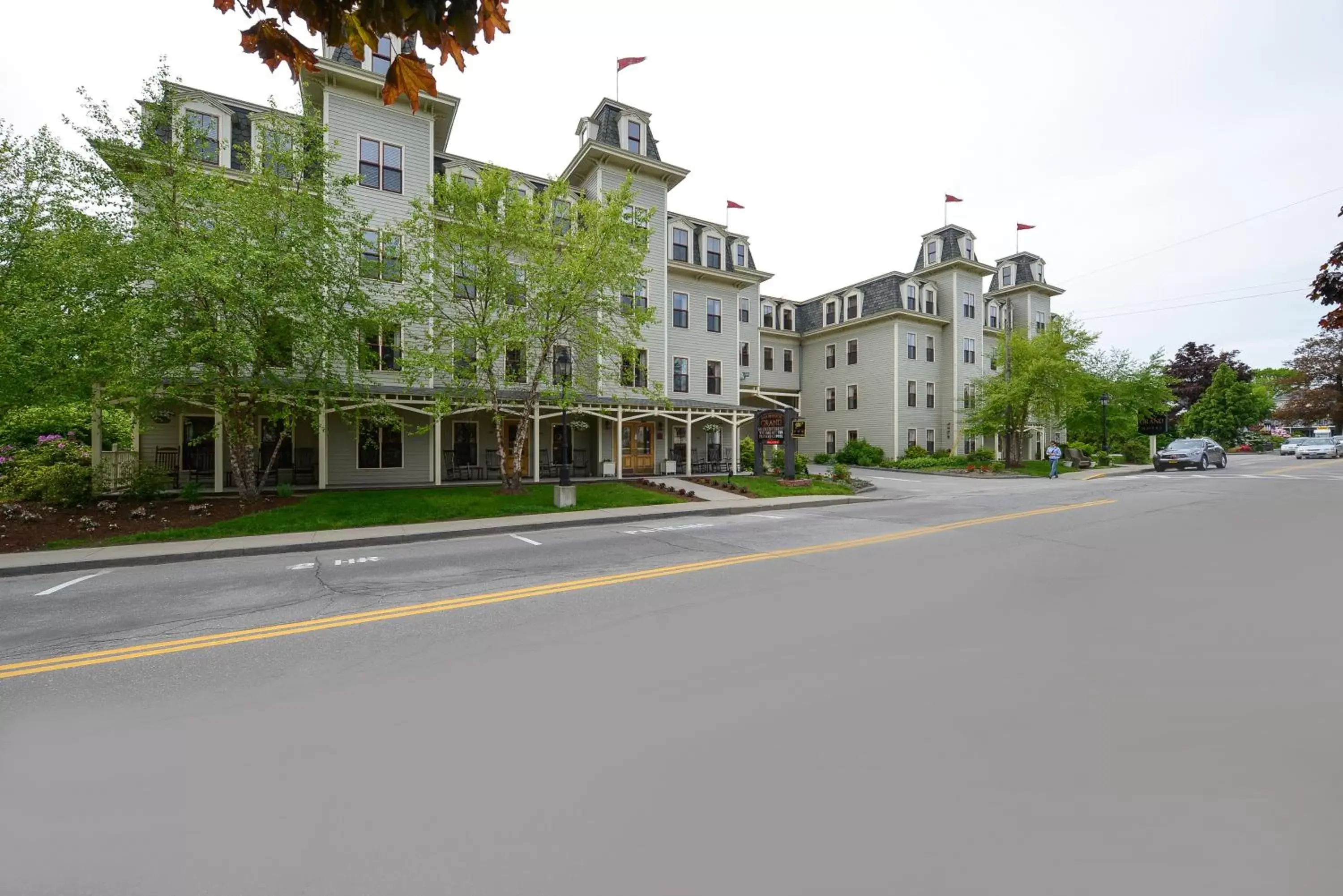 Facade/entrance in Bar Harbor Grand Hotel