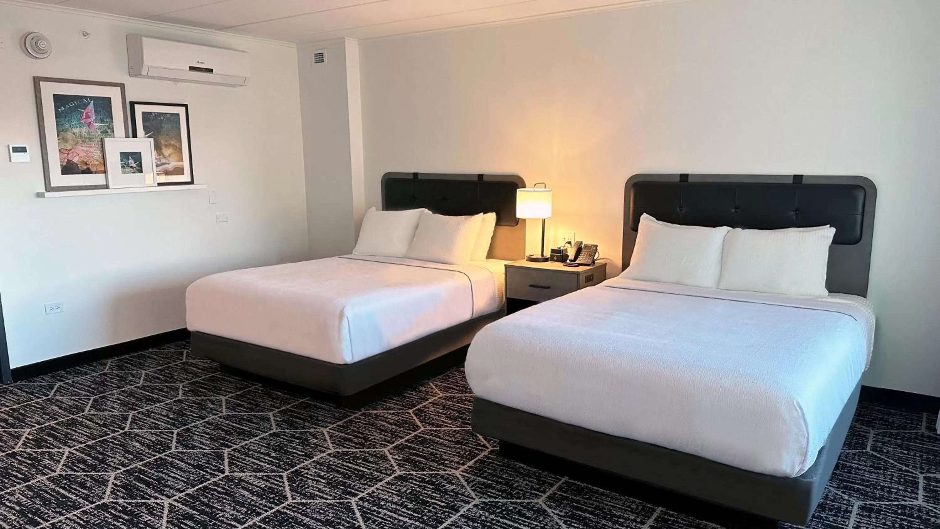 Bedroom, Bed in La Quinta by Wyndham Chicago O'Hare Airport