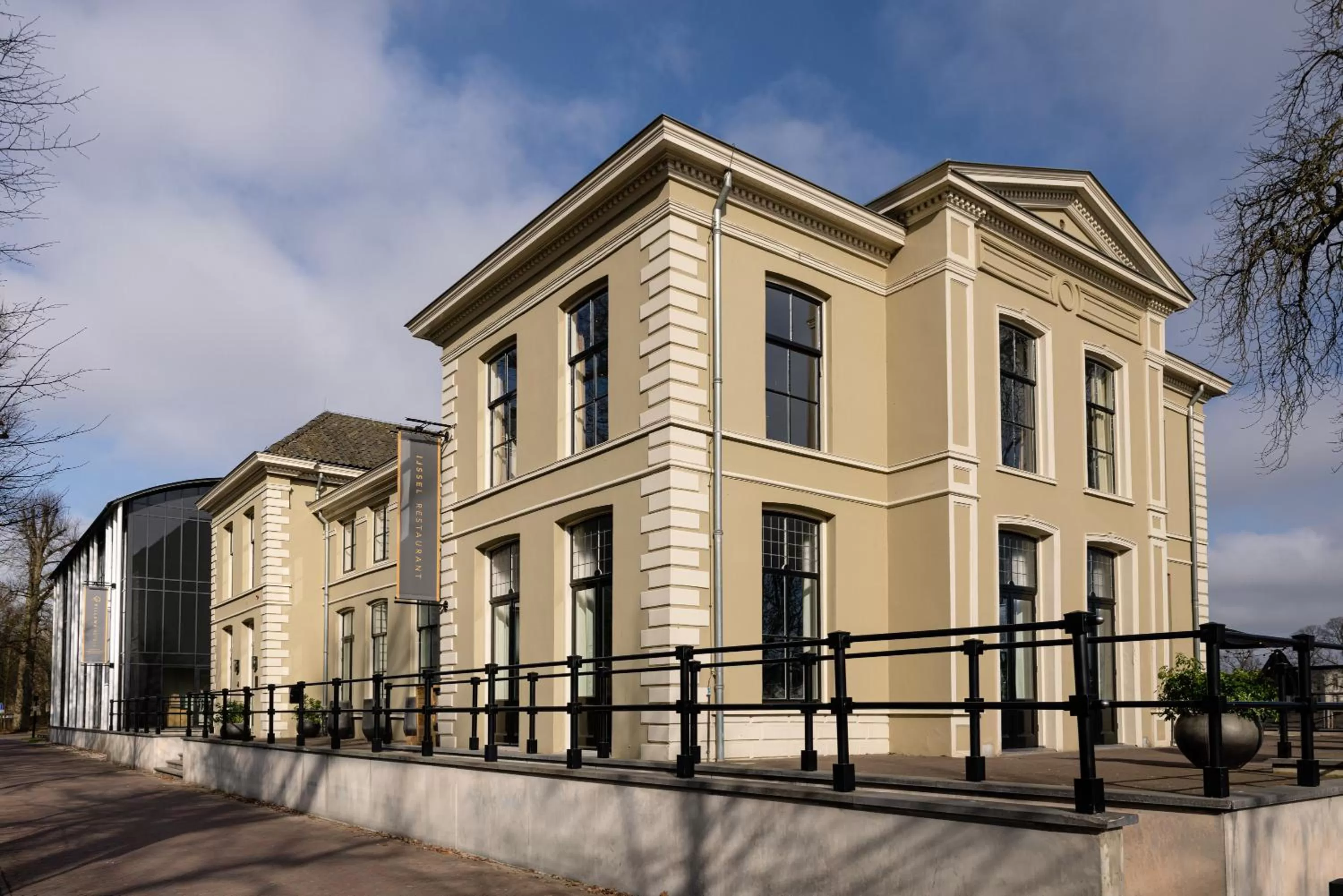 Property building in Pillows Luxury Boutique Hotel aan de IJssel