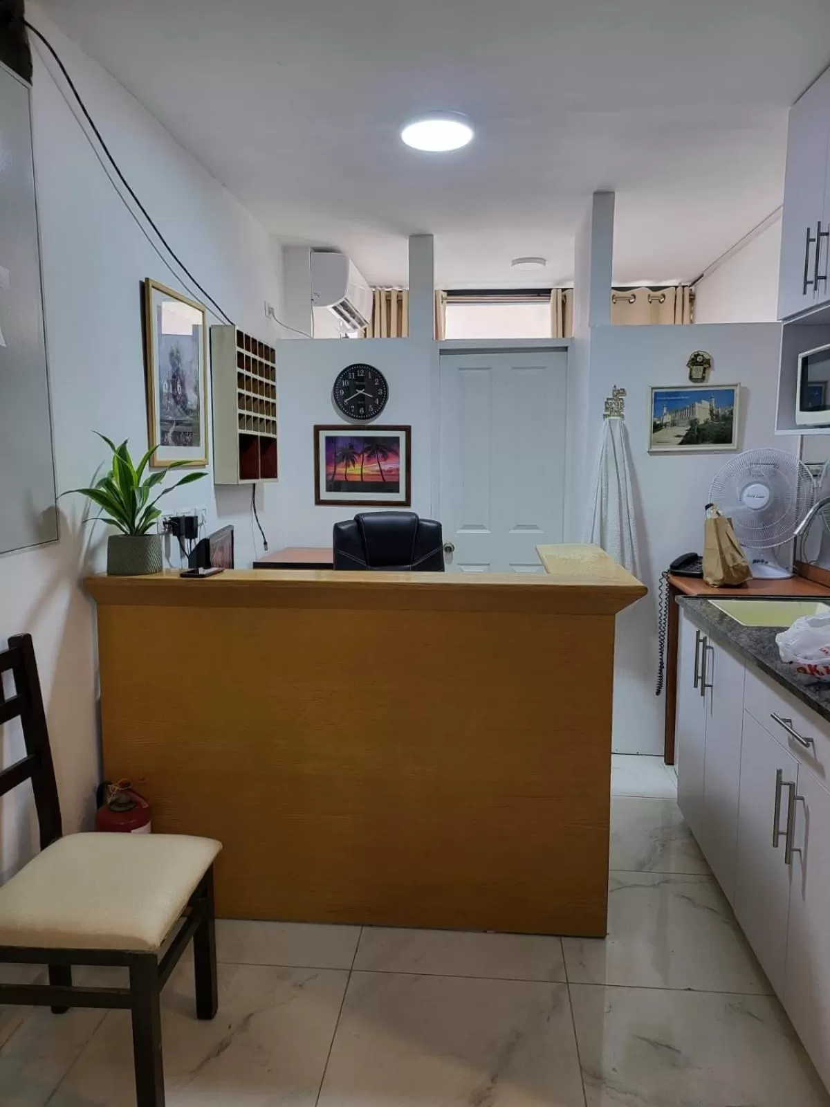 Decorative detail in J-MOTEL