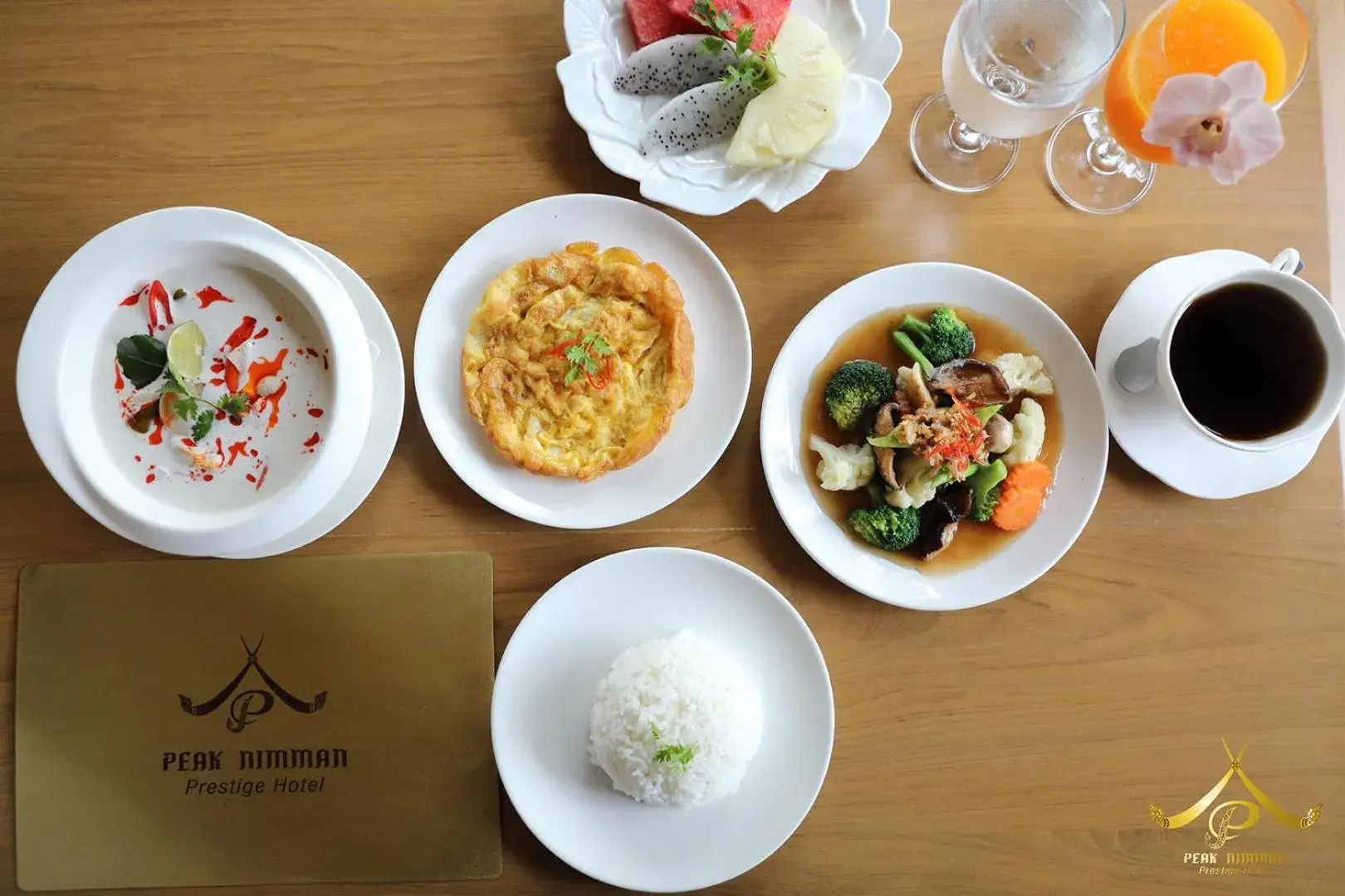 Food and drinks in Peak Nimman Prestige Hotel