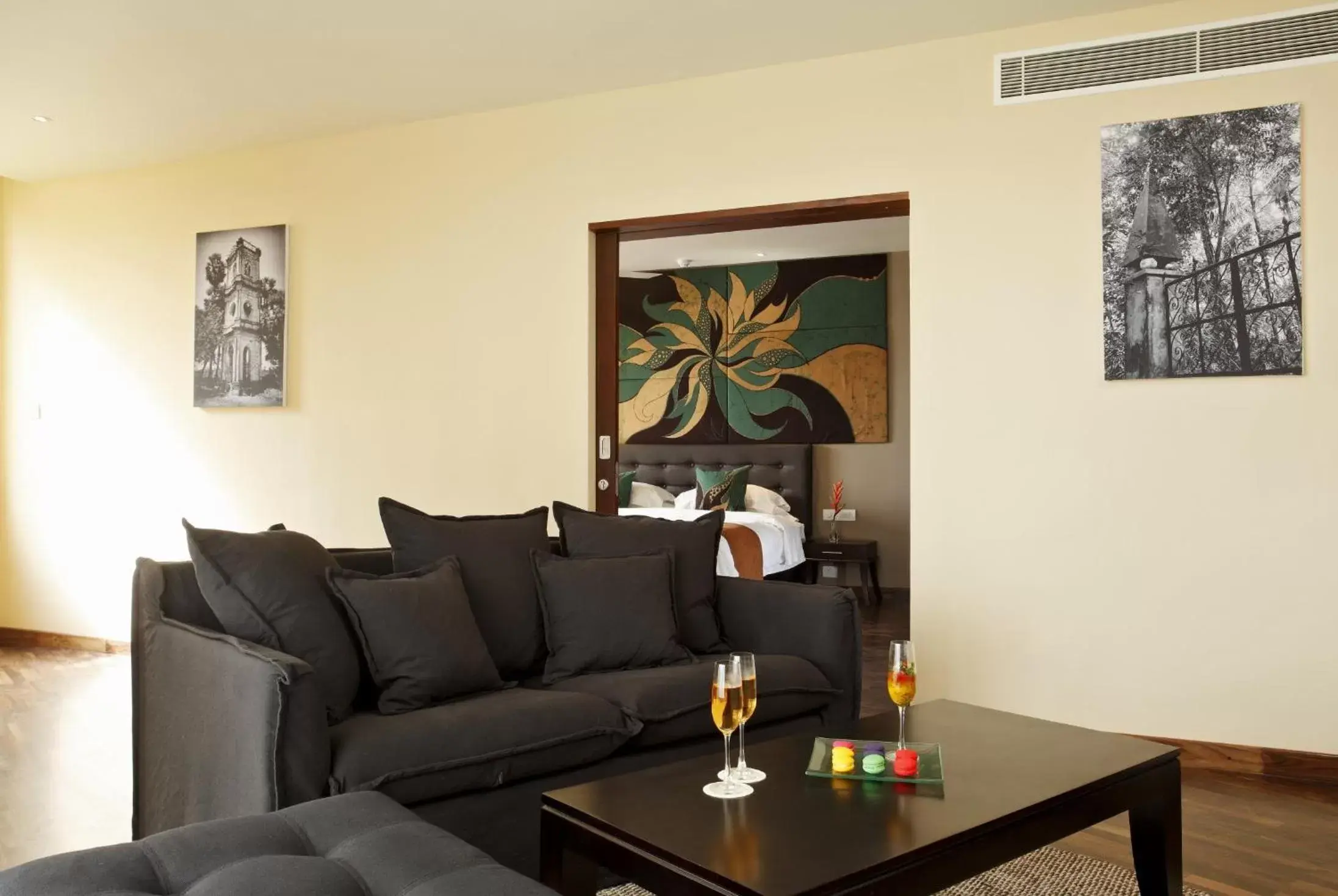 Bedroom, Seating Area in Centara Ceysands Resort & Spa Sri Lanka