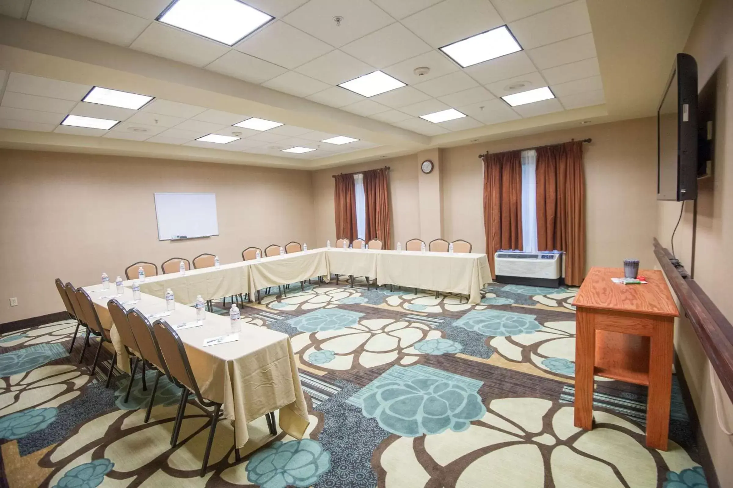 Meeting/conference room in Hampton by Hilton Brattleboro