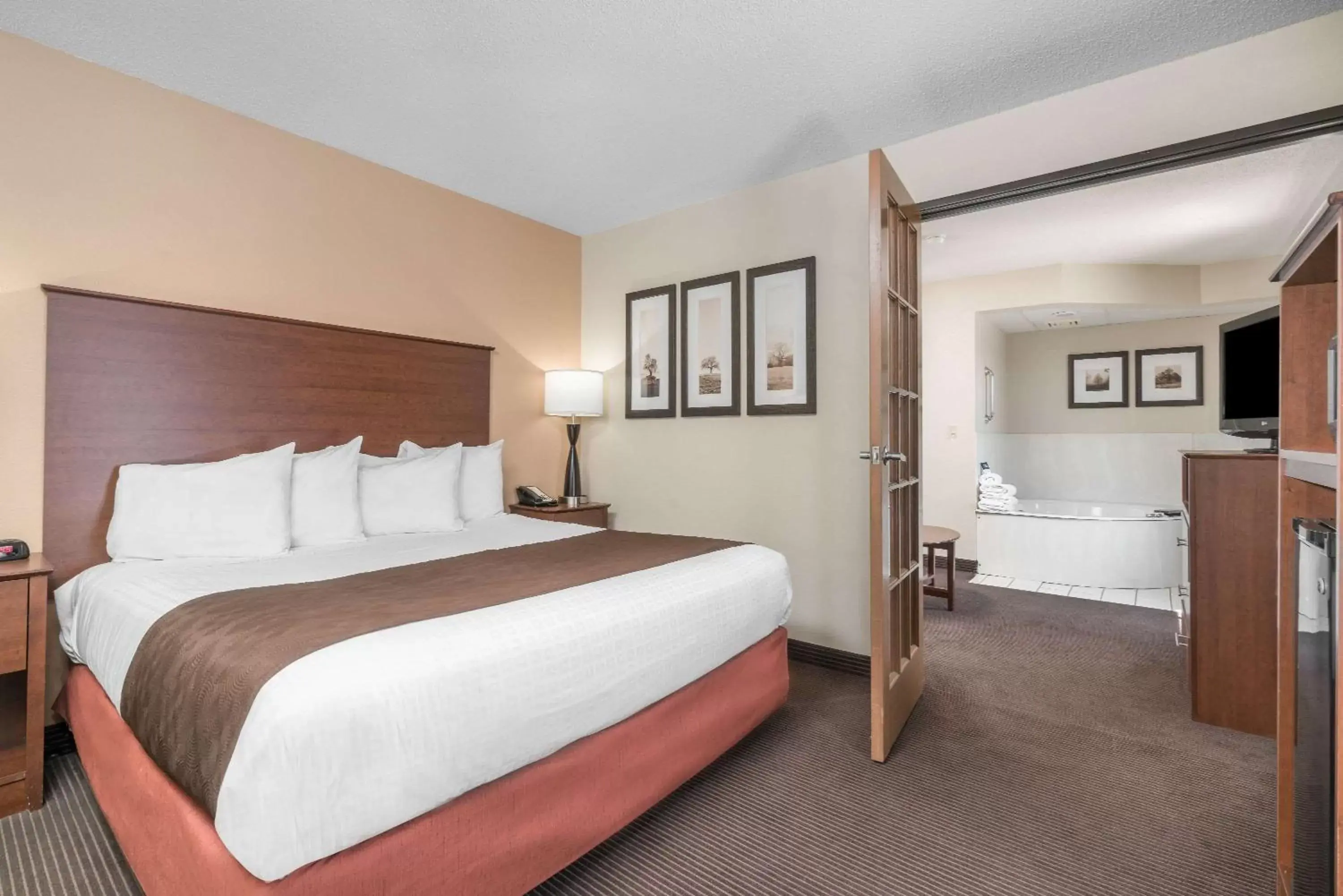 Photo of the whole room, Bed in AmericInn by Wyndham Bismarck