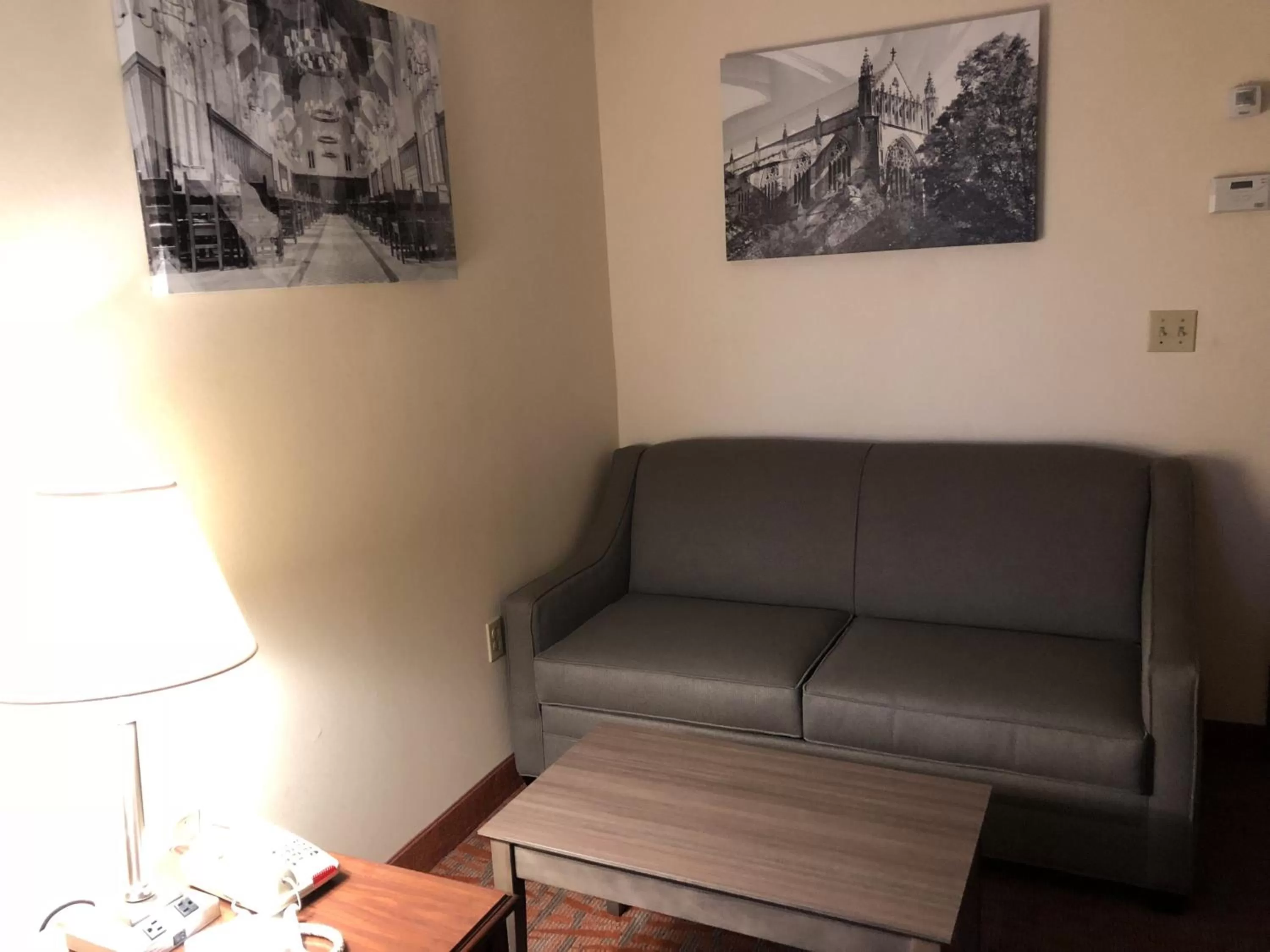 Bedroom in MHO INN and SUITES