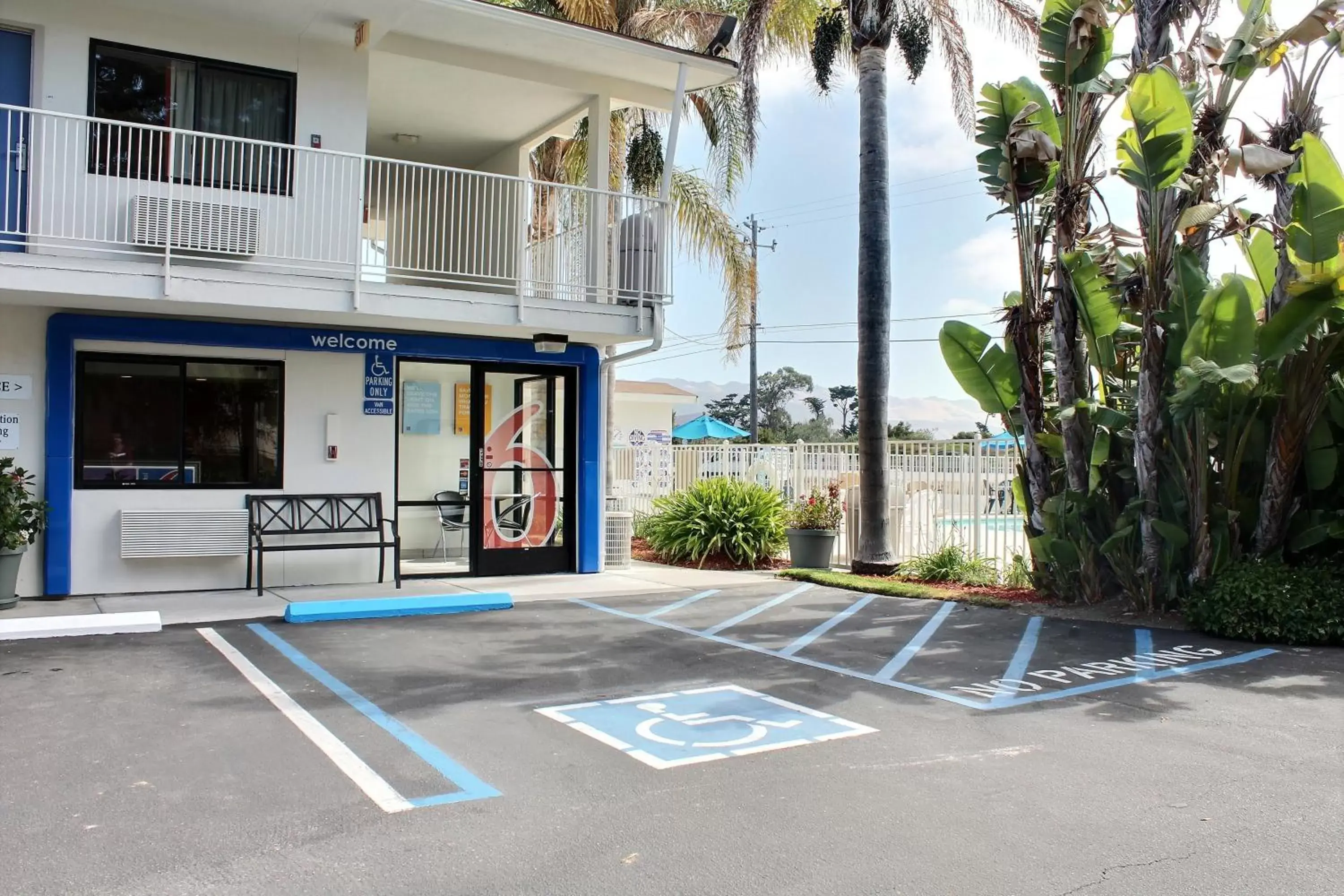 Lobby or reception in Motel 6-San Luis Obispo, CA - North