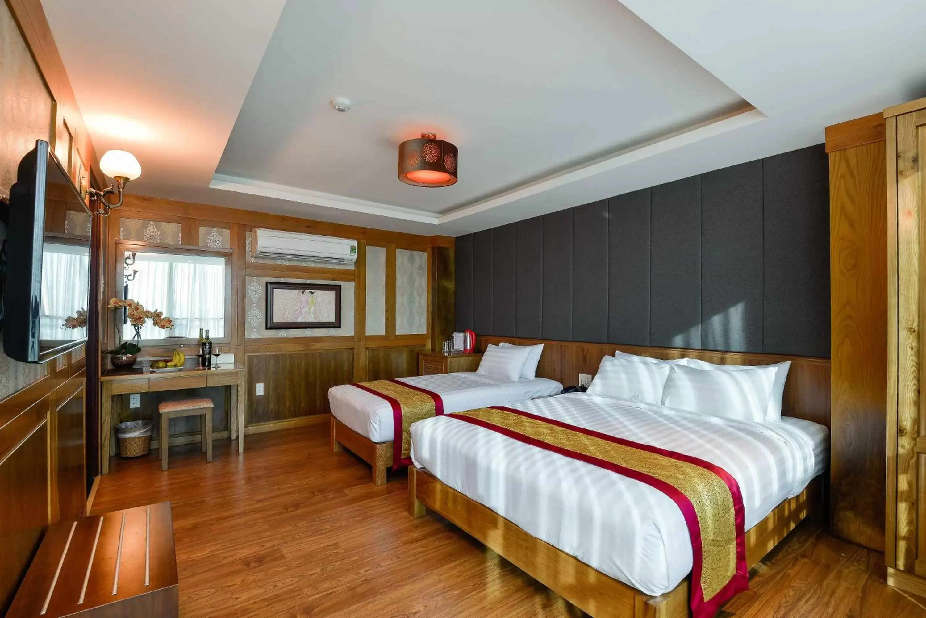 Photo of the whole room, Bed in Saigonciti Hotel A