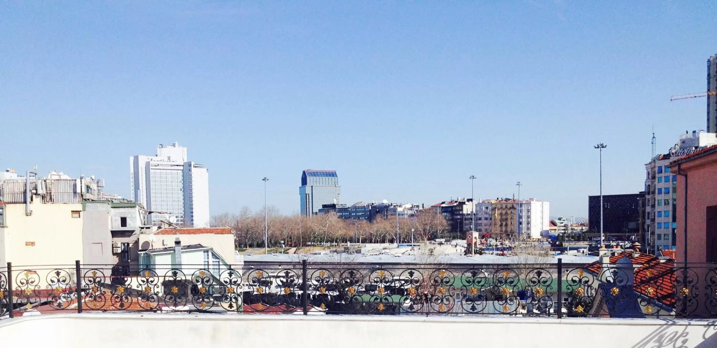 Day in Santa Ottoman Hotel