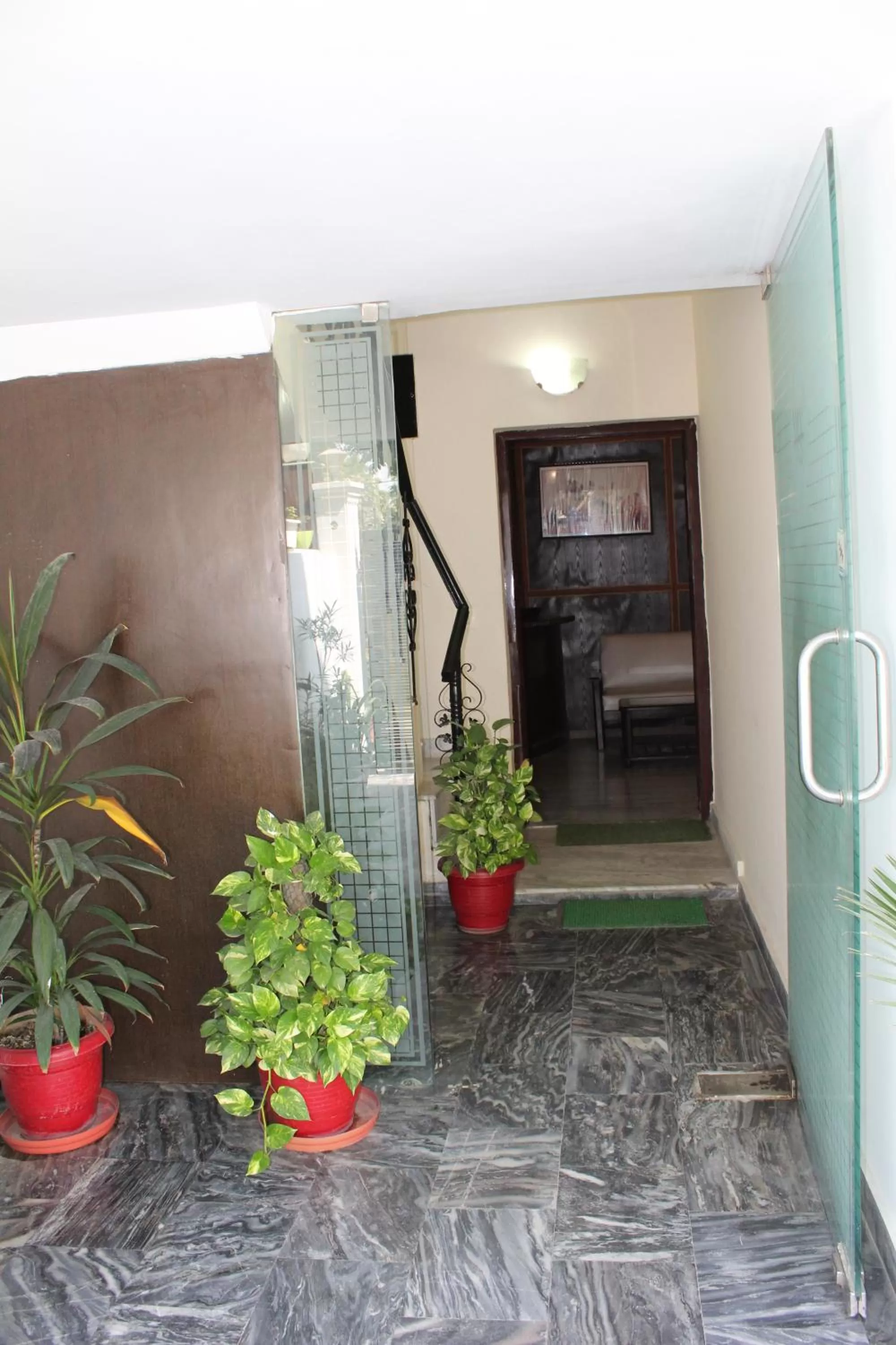 Facade/entrance in FabExpress IVY Inn Sector 35