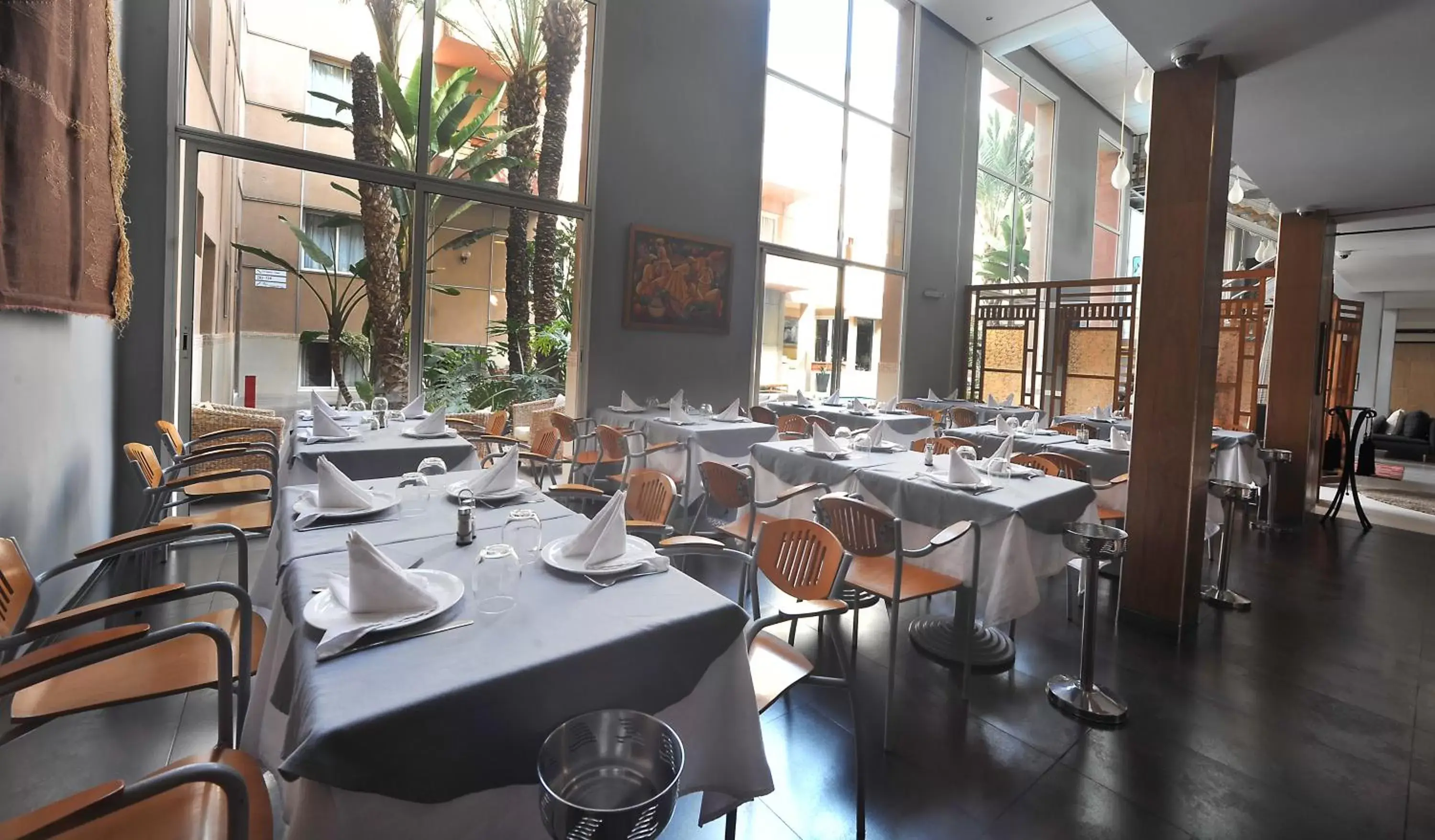 Restaurant/places to eat in Casablanca Suites & Spa