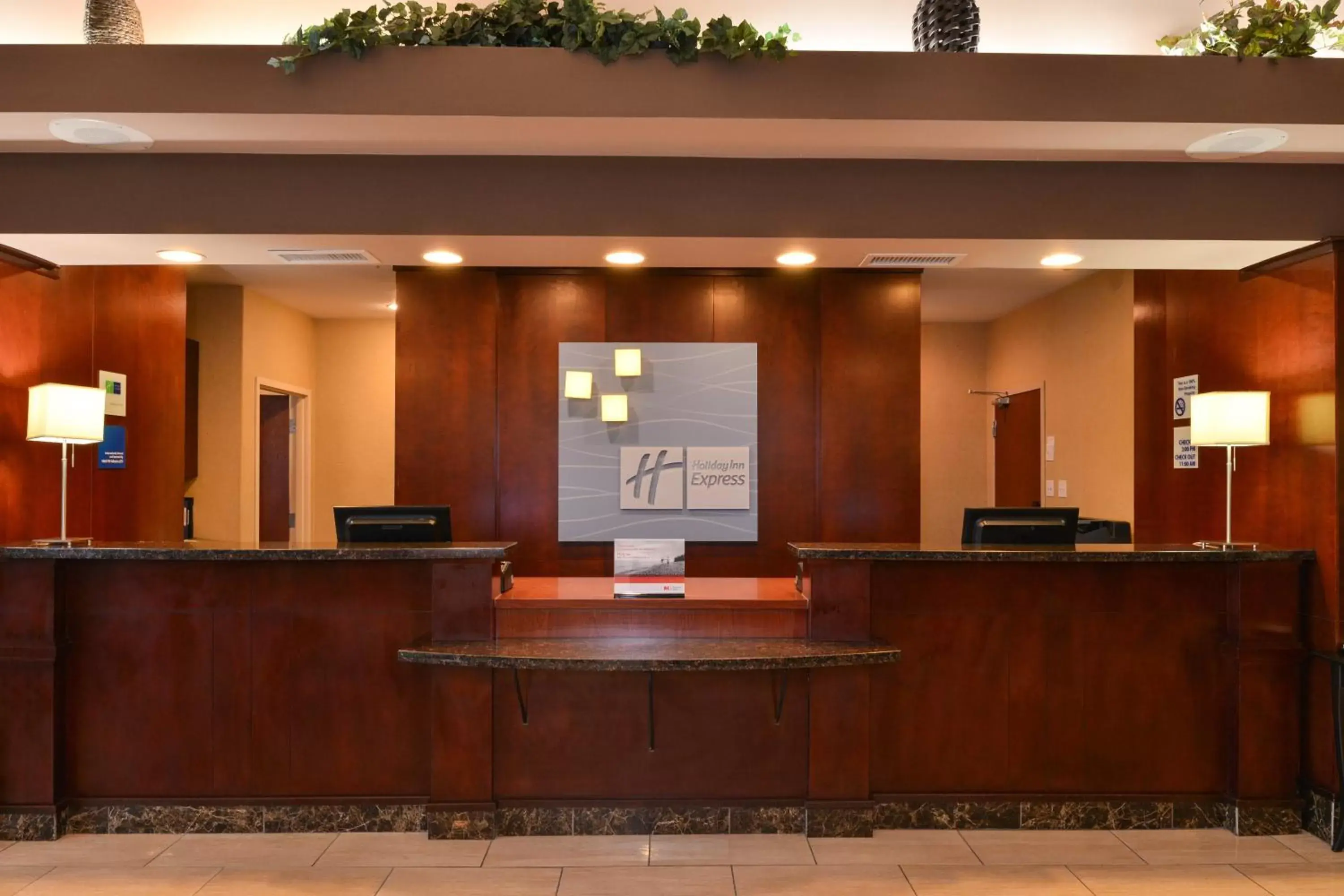 Lobby or reception in Holiday Inn Express Edmonton North, an IHG Hotel