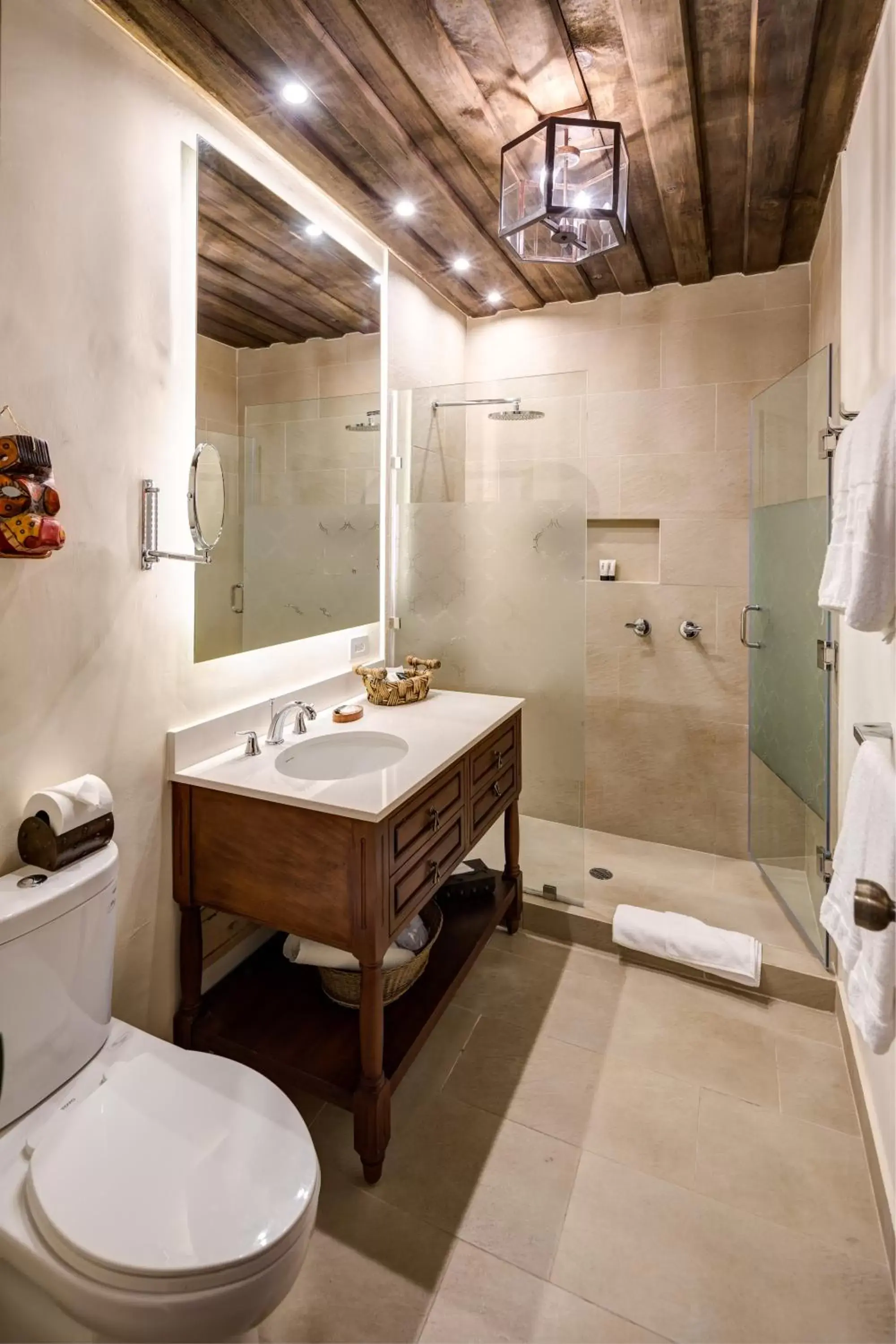 Shower, Bathroom in Porta Hotel Antigua