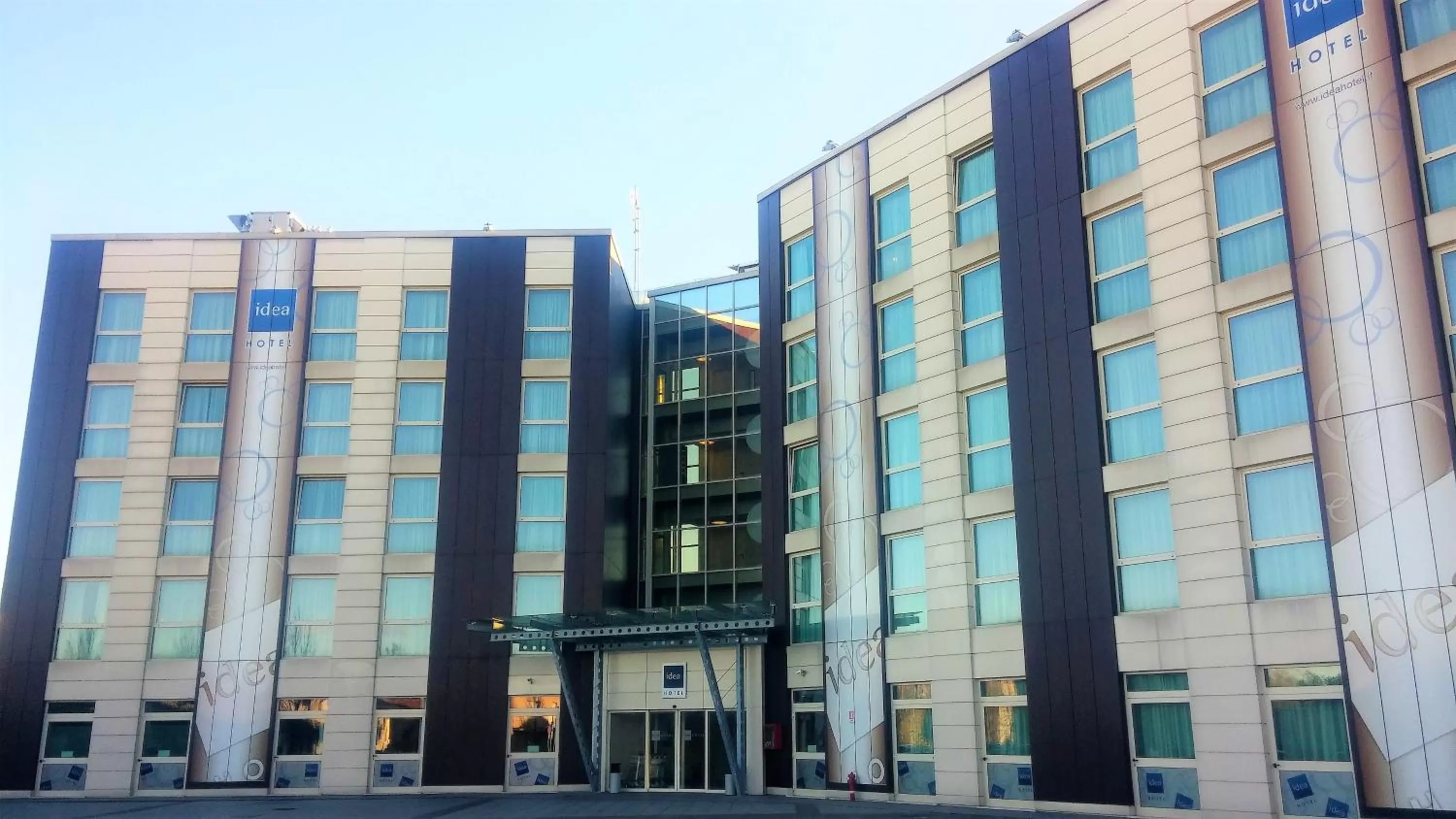 Property building in Idea Hotel Milano Malpensa Airport