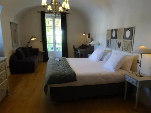 Bed in Le Domaine Du Colombier