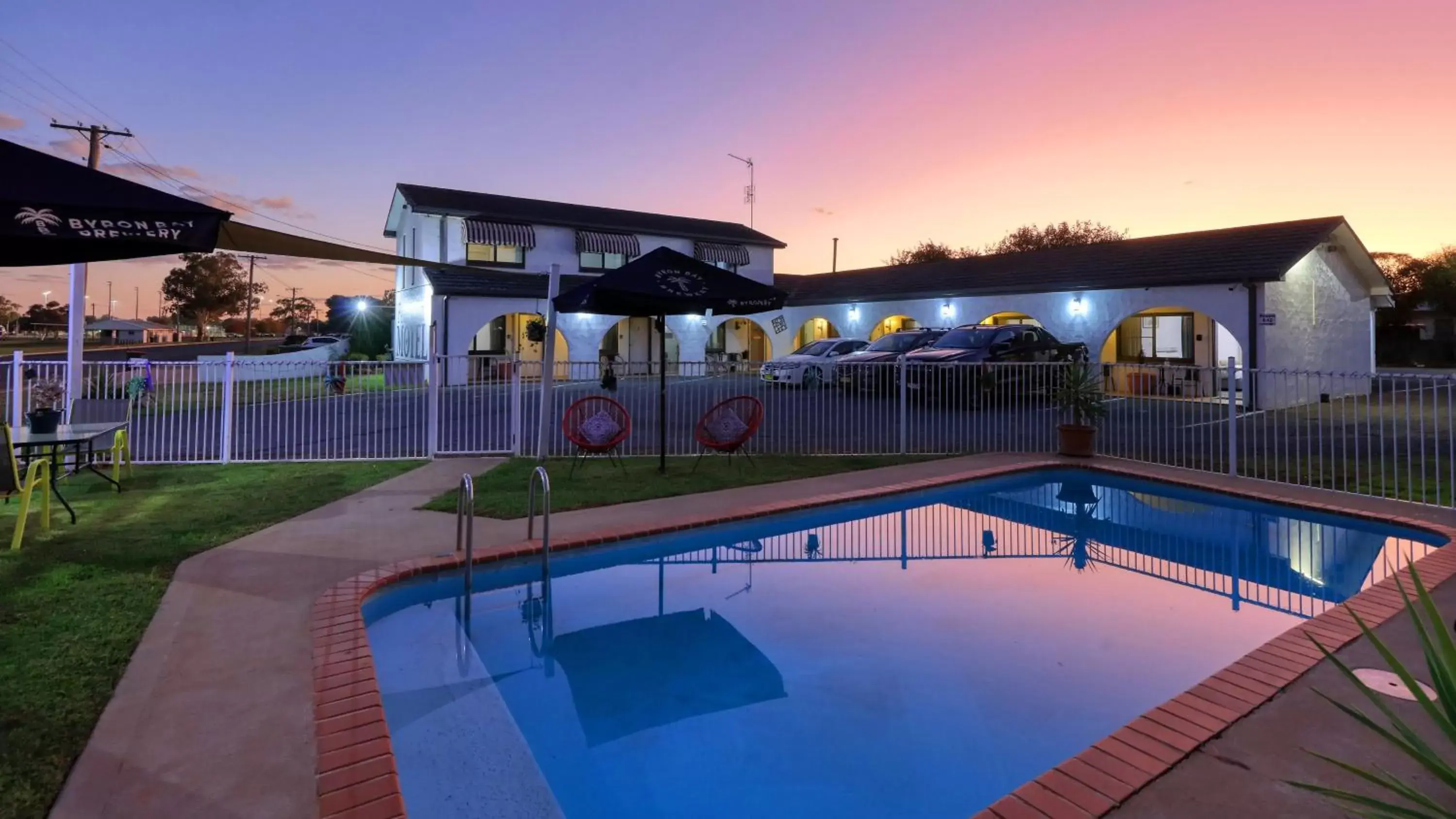 Swimming Pool in Parkes Federation Motel