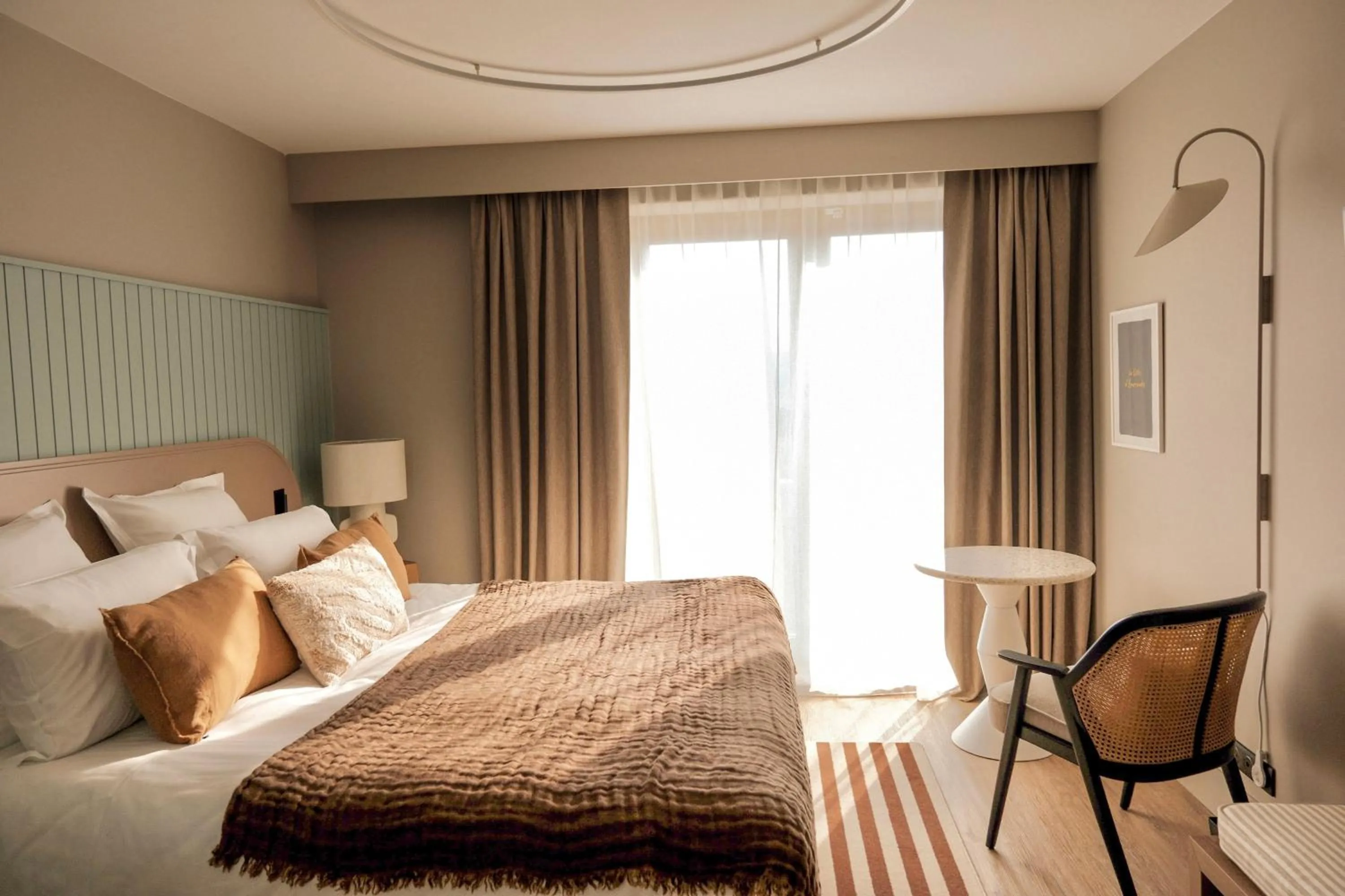 Bed in Emeria Dinard Thalasso Spa