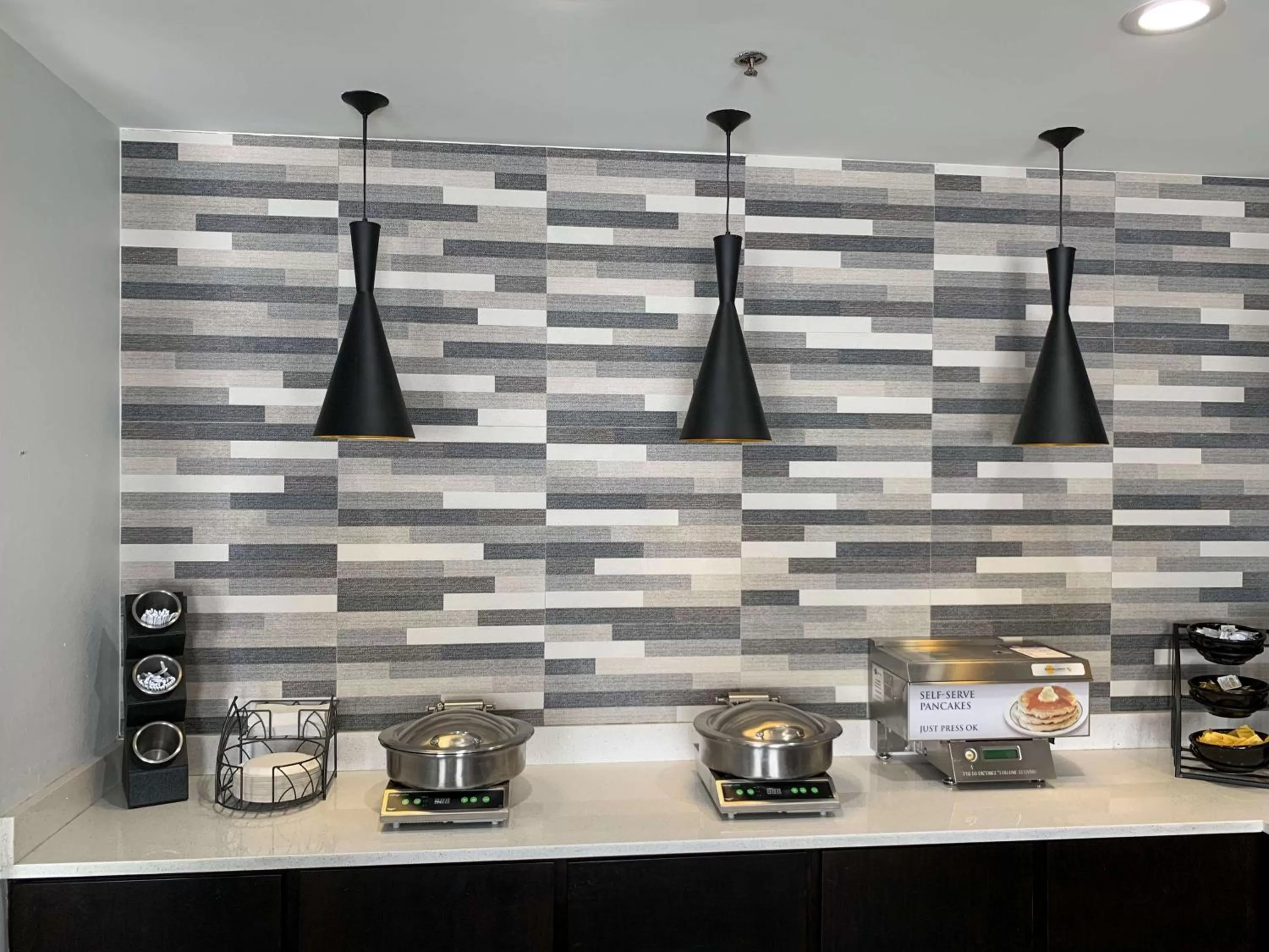 Restaurant/places to eat in Best Western Plus Olive Branch Hotel & Suites