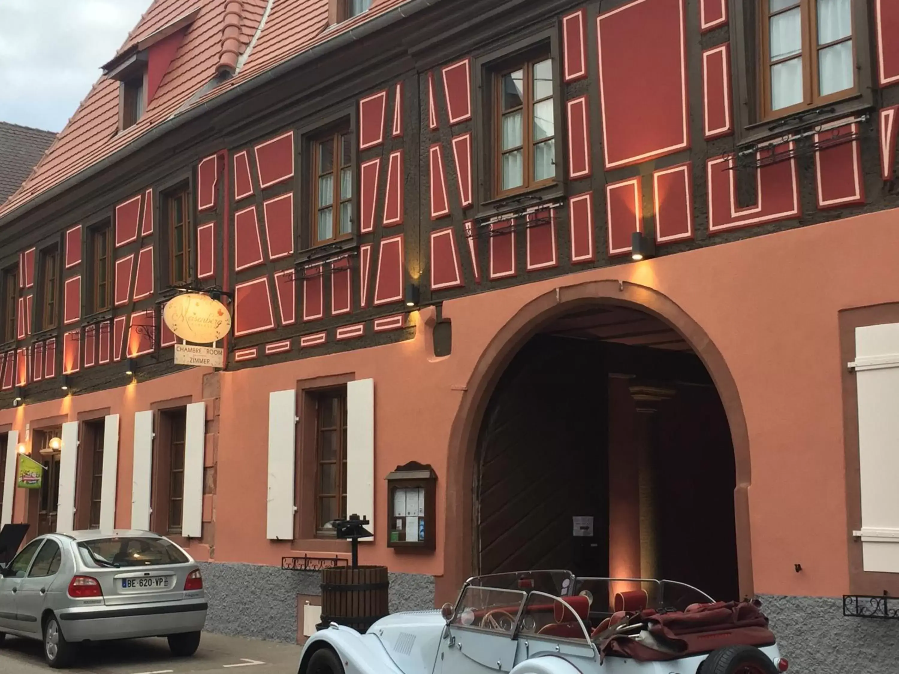 Restaurant/places to eat, Property Building in Auberge Le Meisenberg