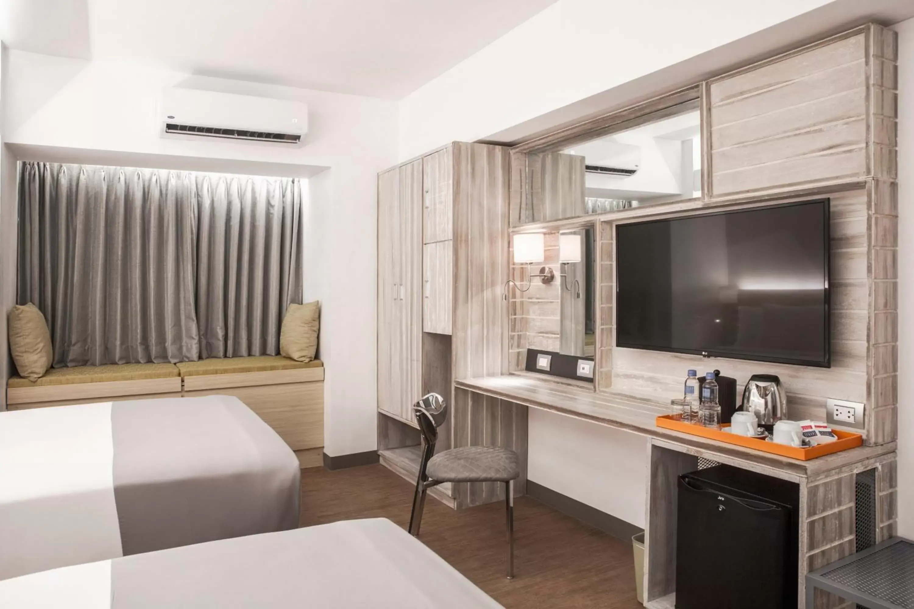 TV and multimedia, TV/Entertainment Center in TRYP by Wyndham Mall of Asia Manila