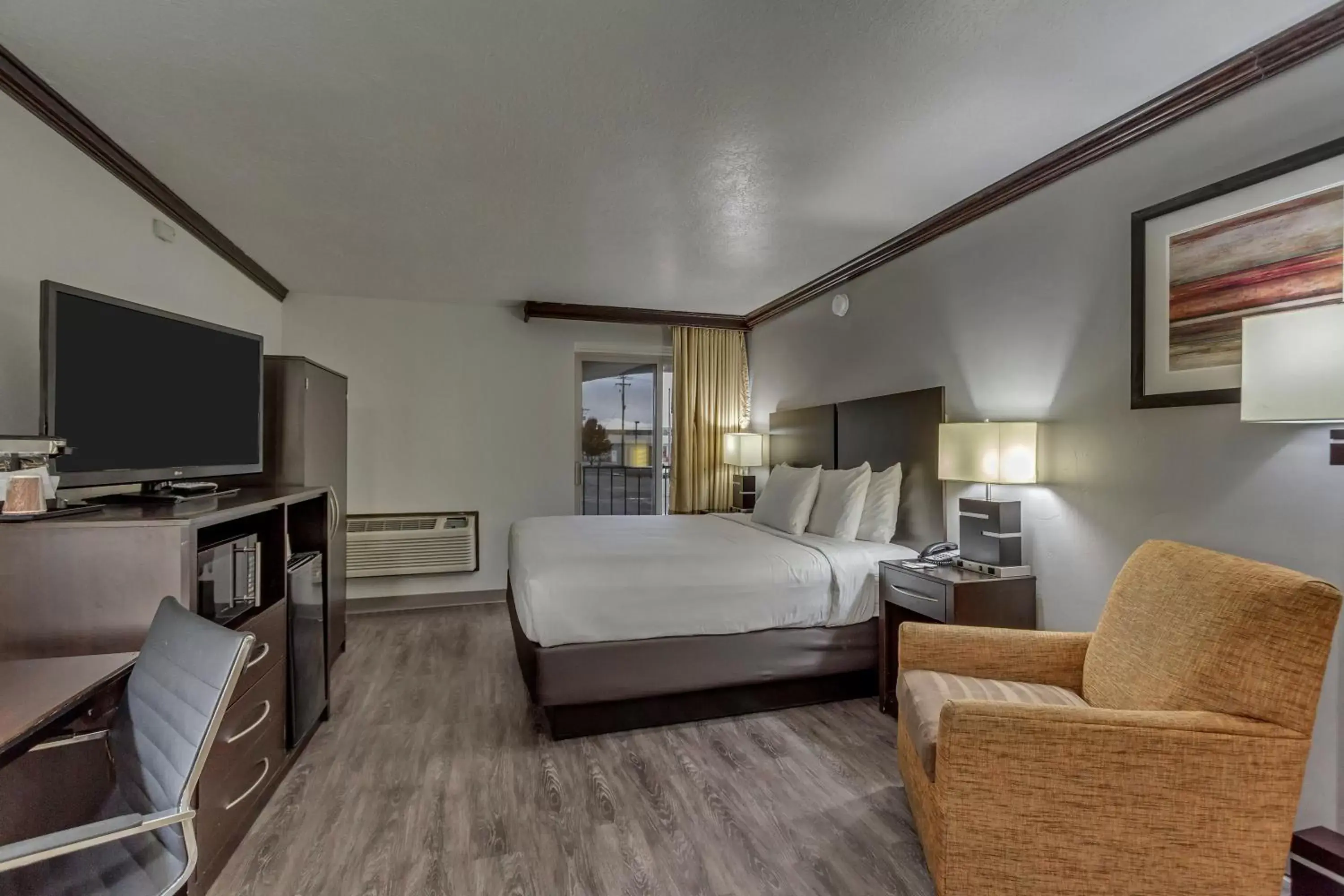 TV/Entertainment Center in Park Inn by Radisson Salt Lake City -Midvale