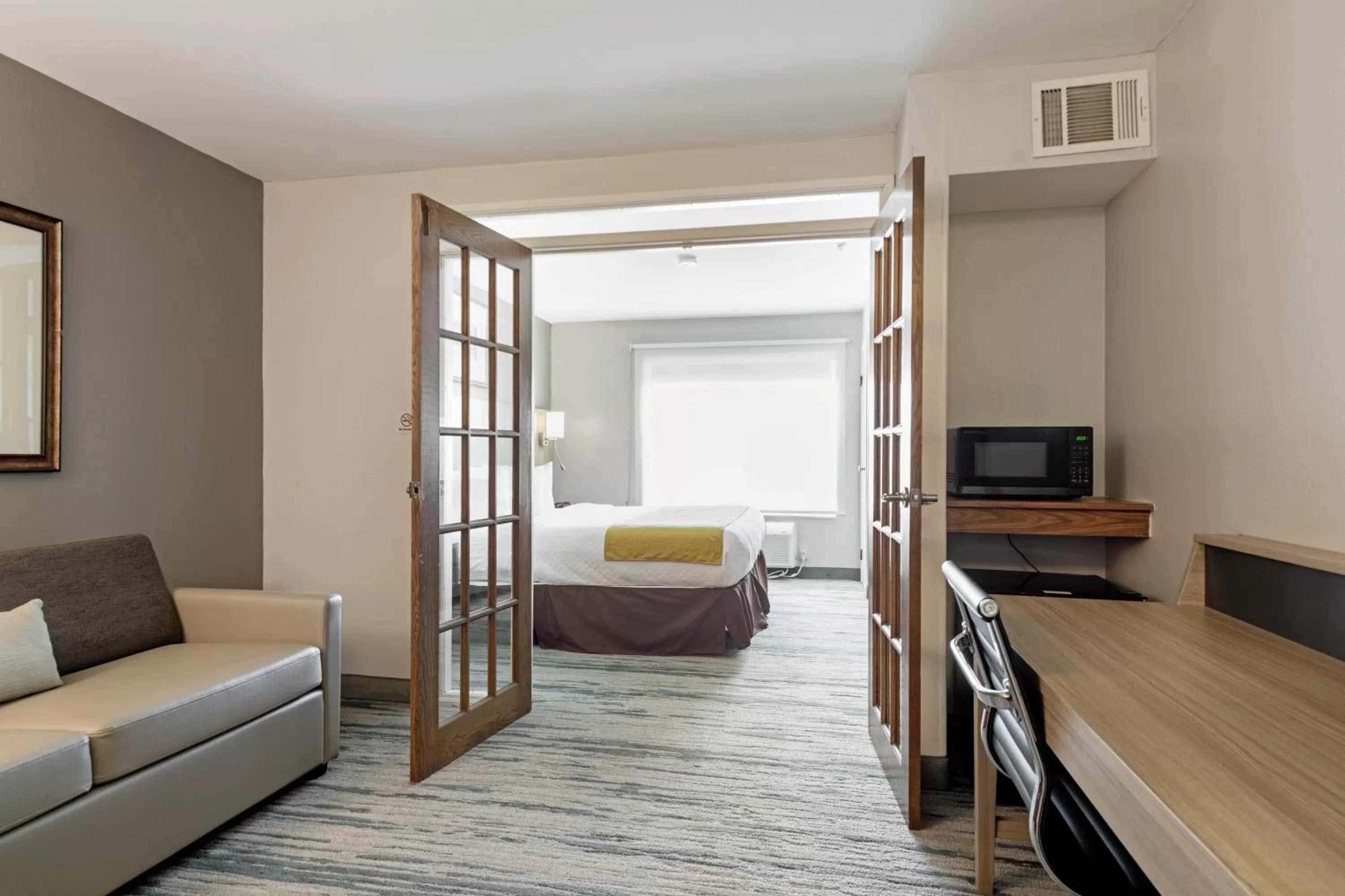 Bedroom, Bed in Country Inn & Suites by Radisson, Lewisville, TX