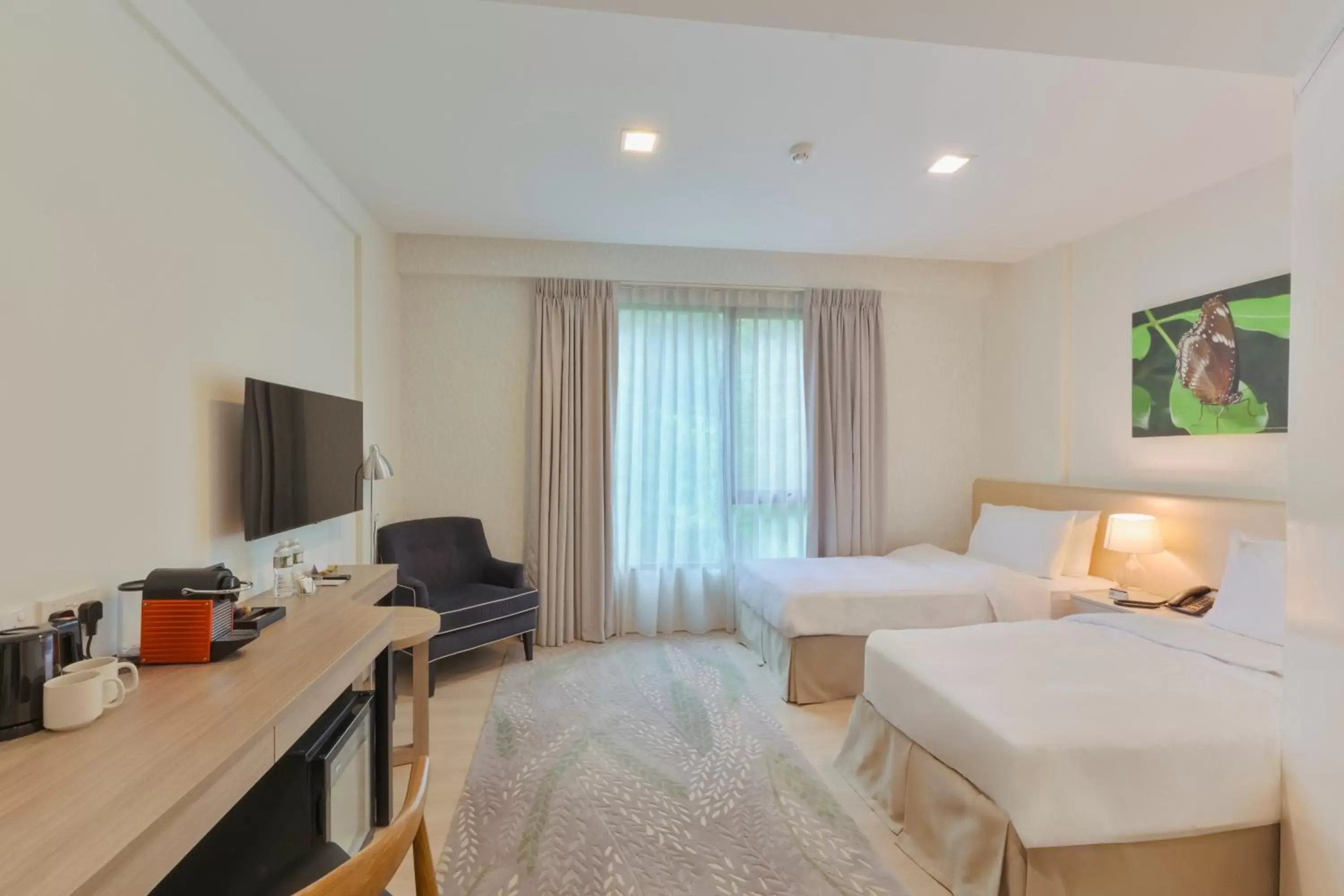 Bedroom, TV/Entertainment Center in Changi Cove