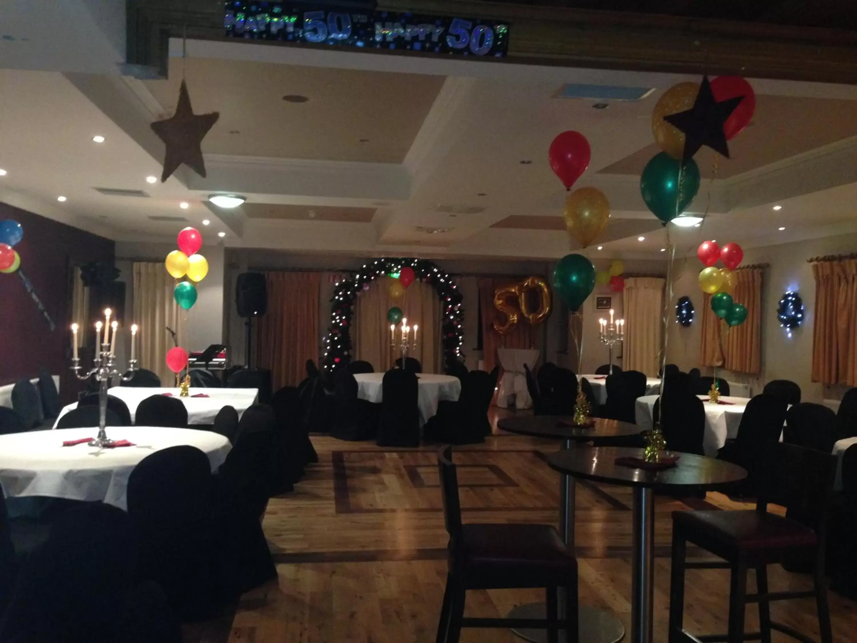 Banquet/Function facilities, Restaurant/Places to Eat in Hannon's Hotel