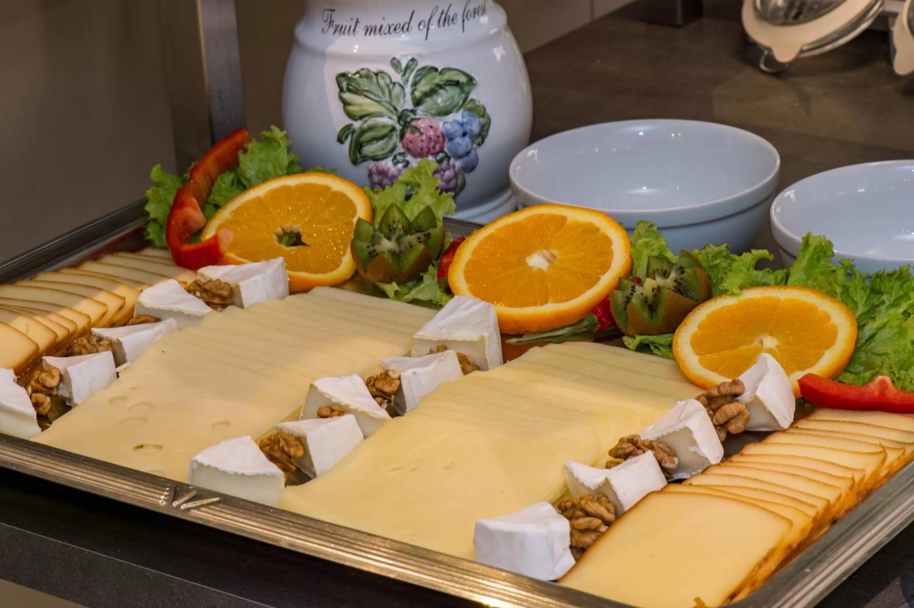 Restaurant/places to eat in Three Corners Hotel Art