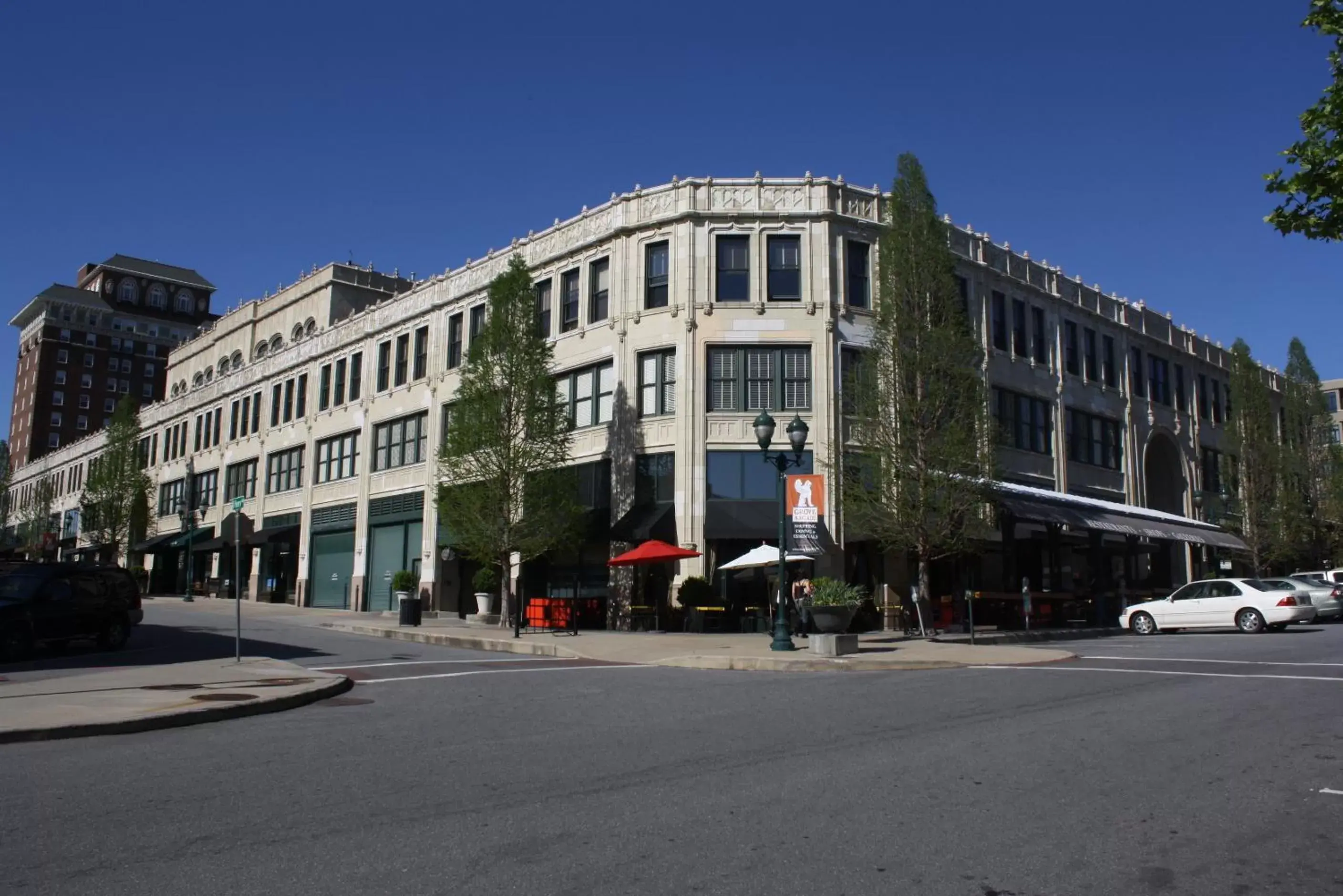 Facade/entrance, Property Building in Country Inn & Suites by Radisson, Asheville at Asheville Outlet Mall, NC