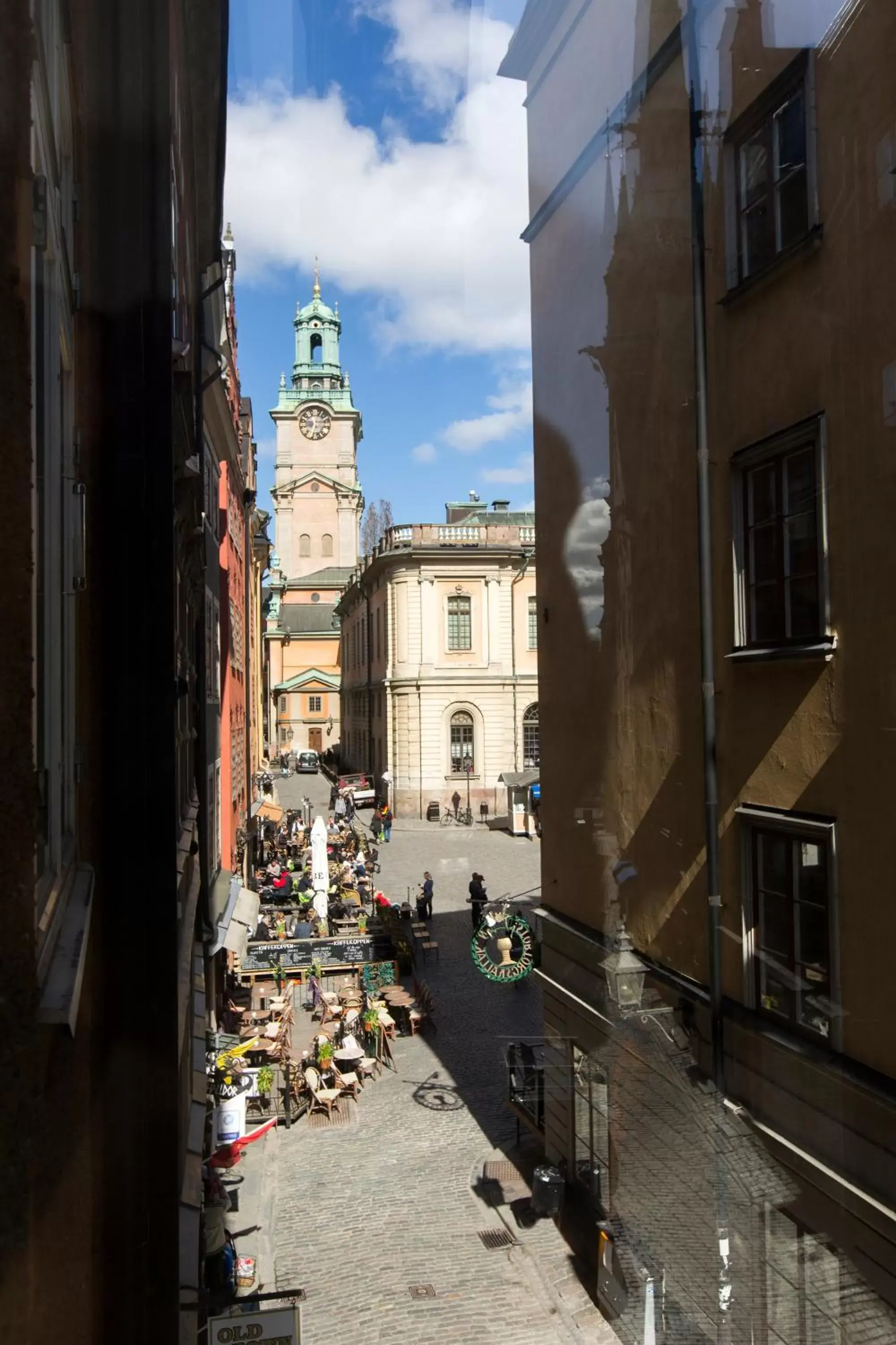 Street view in Lady Hamilton Apartments Street view in Lady Hamilton Apartments