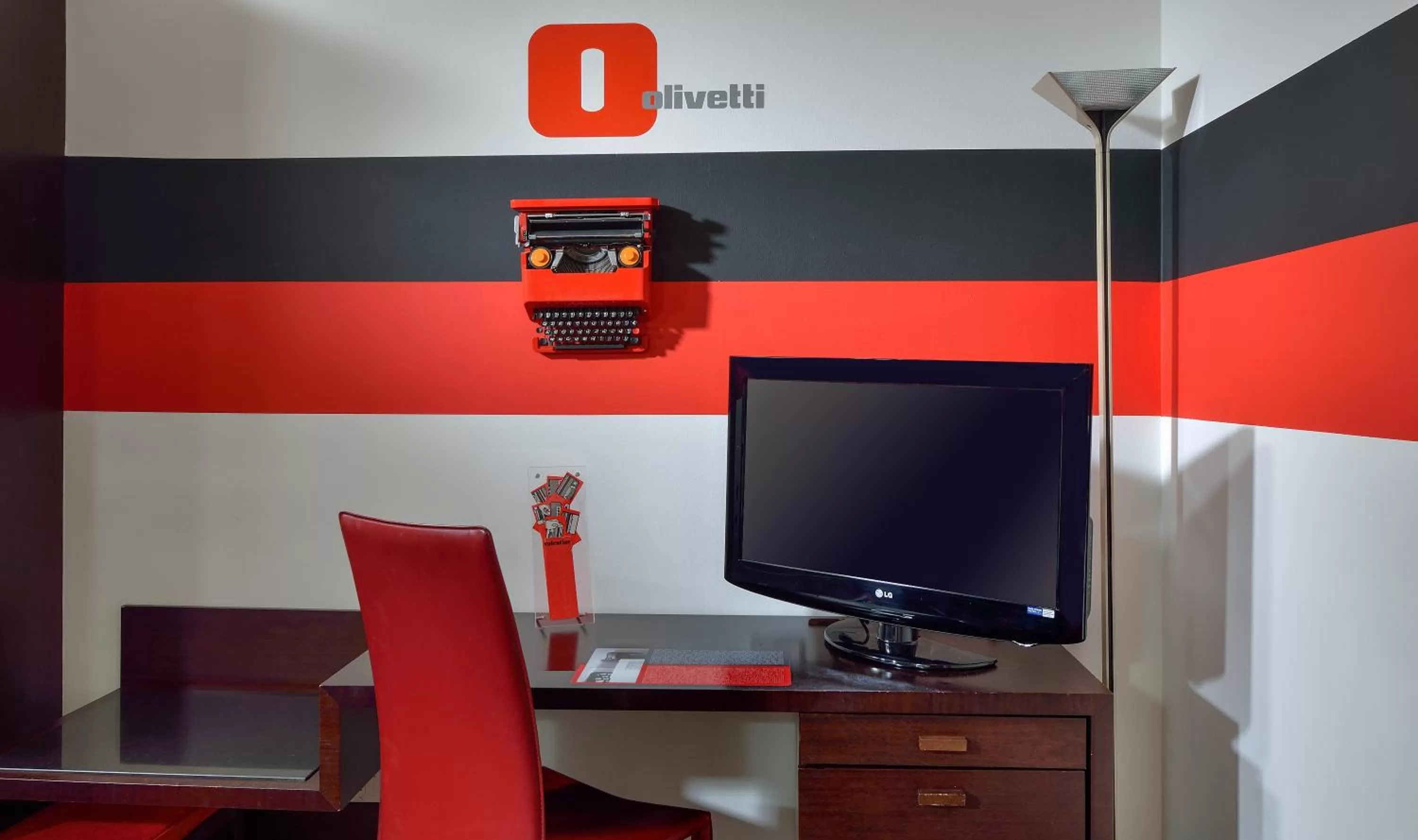 TV and multimedia in Phi Hotel Bologna