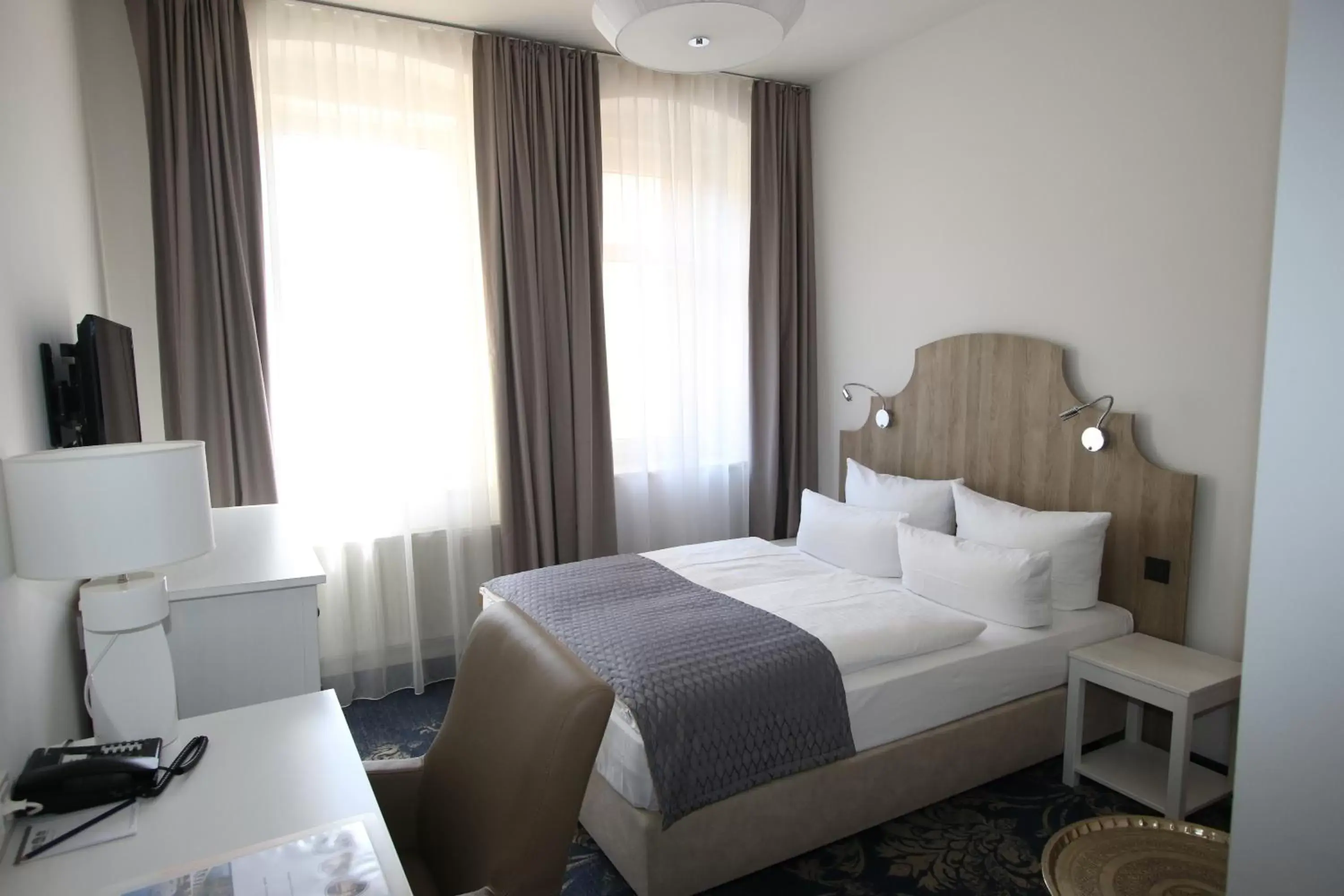 Photo of the whole room, Bed in Hotel Via Regia - VIAs-Hotels