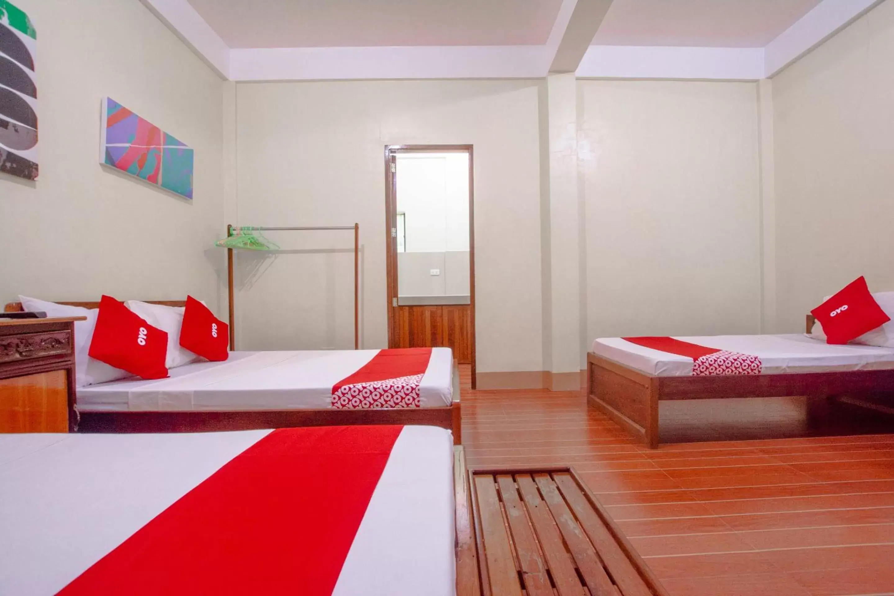 Photo of the whole room, Bed in OYO 658 Roccksar Pension