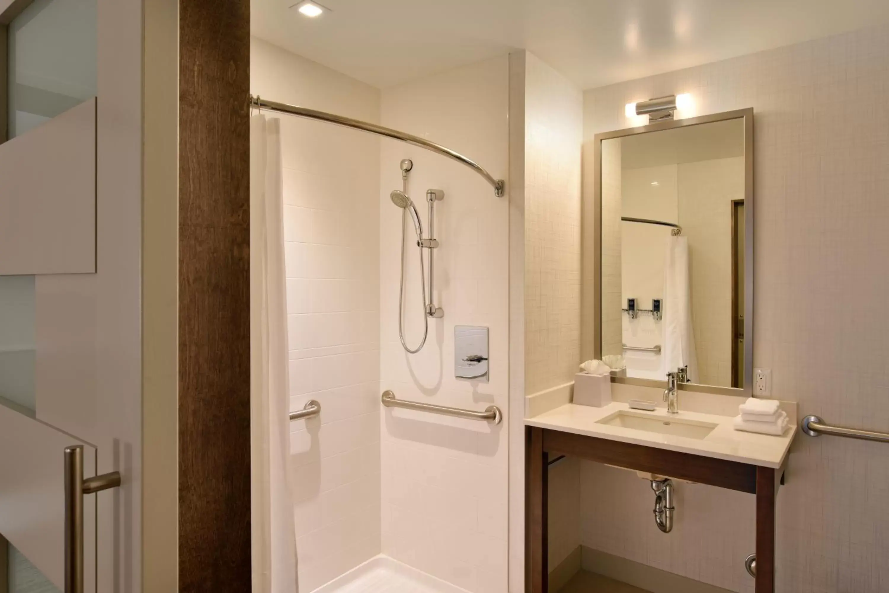 acessibility, Bathroom in Four Points by Sheraton Coral Gables
