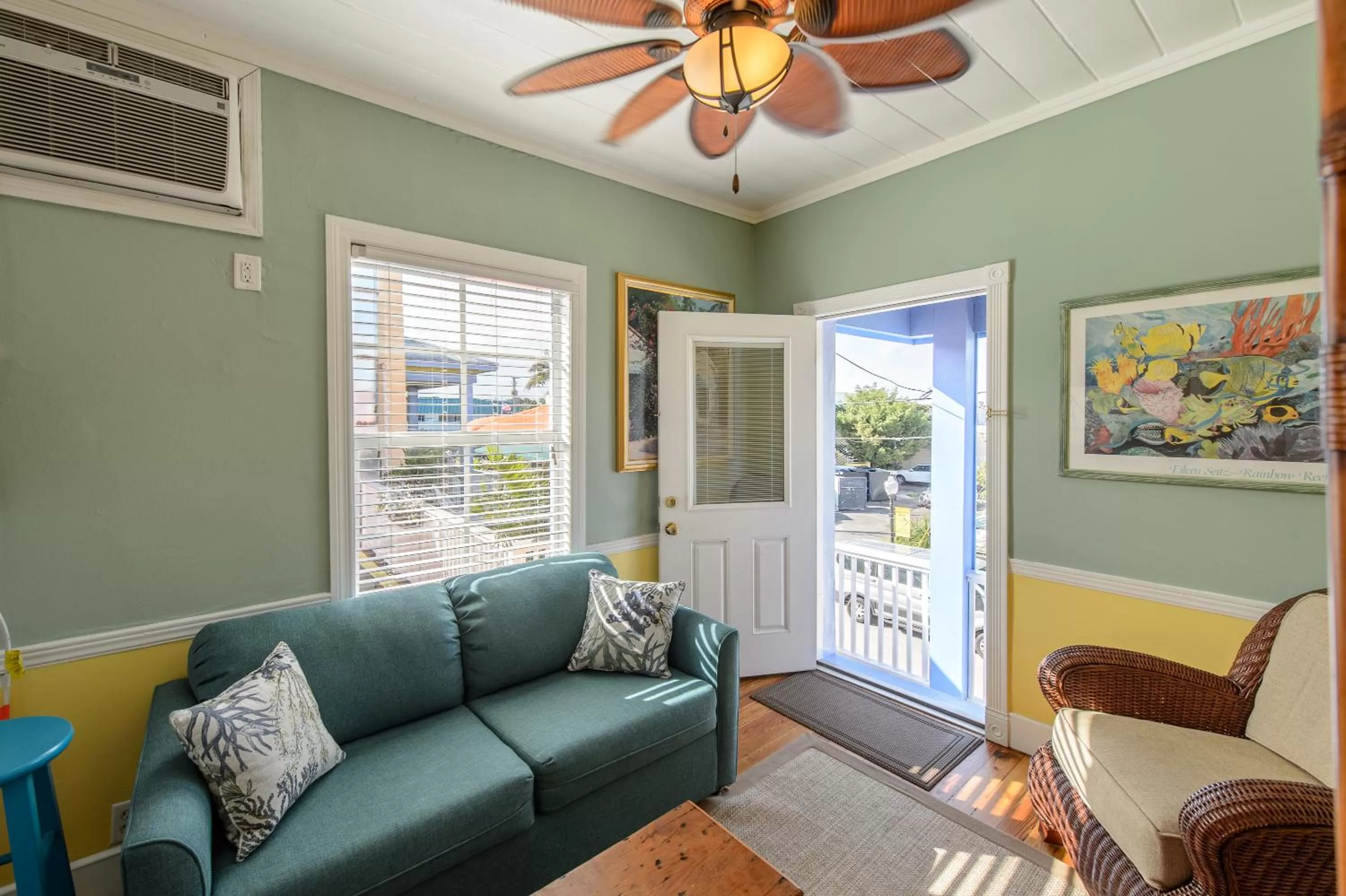 Living room in Old Colorado Inn