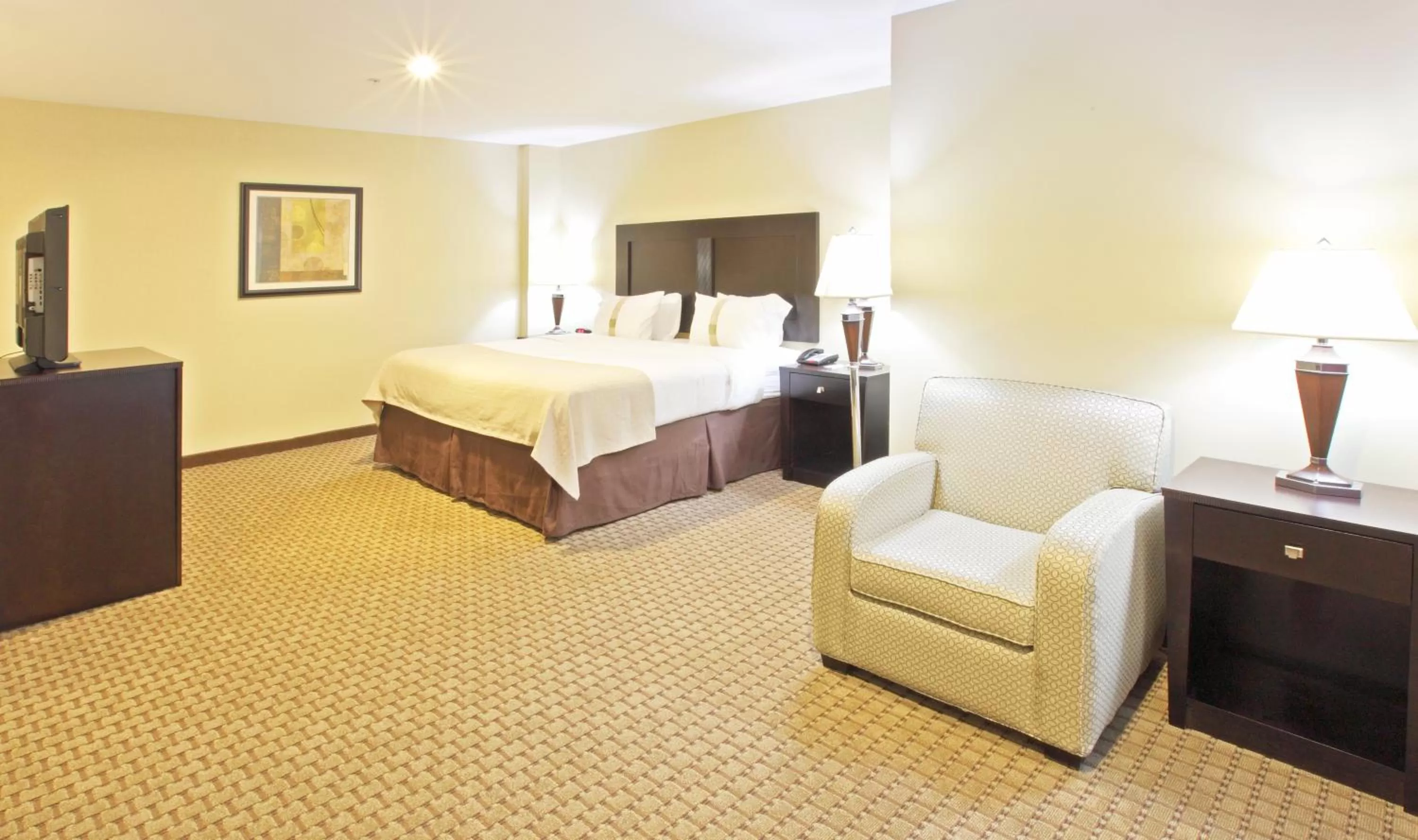 Bedroom, Bed in Hyatt House Bentonville Rogers