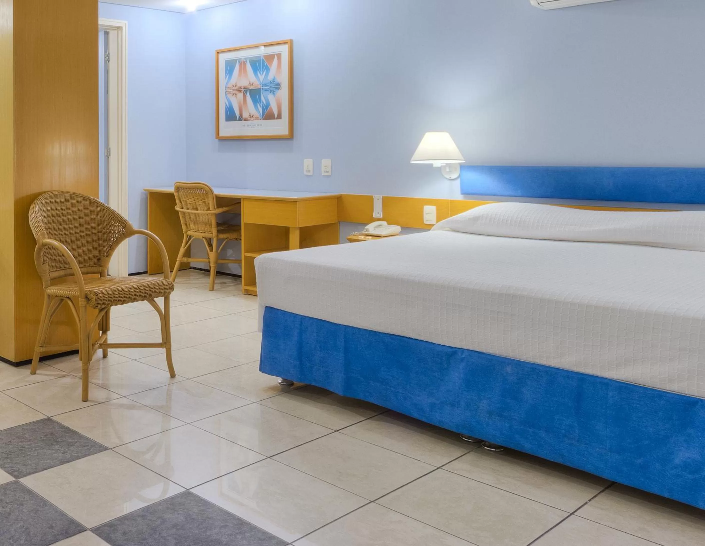 Bed in Iate Plaza Hotel