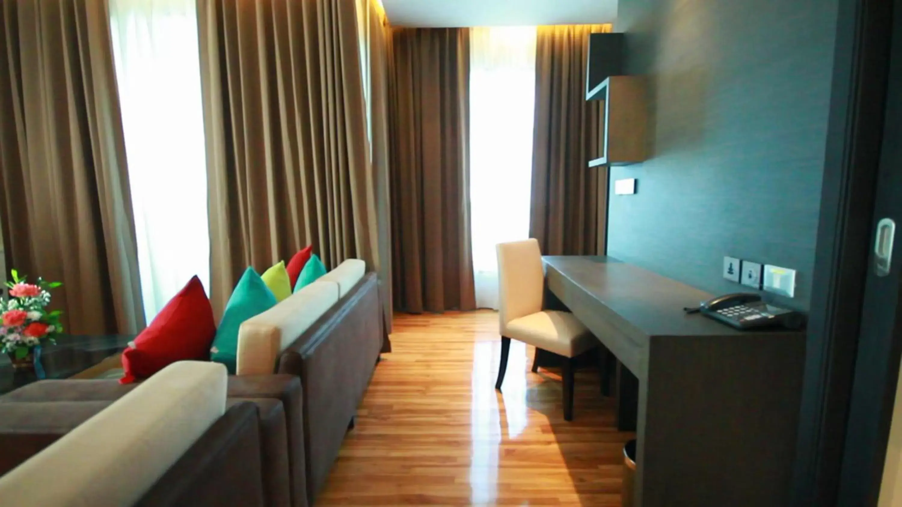 Day, Seating Area in The Vertical Suite