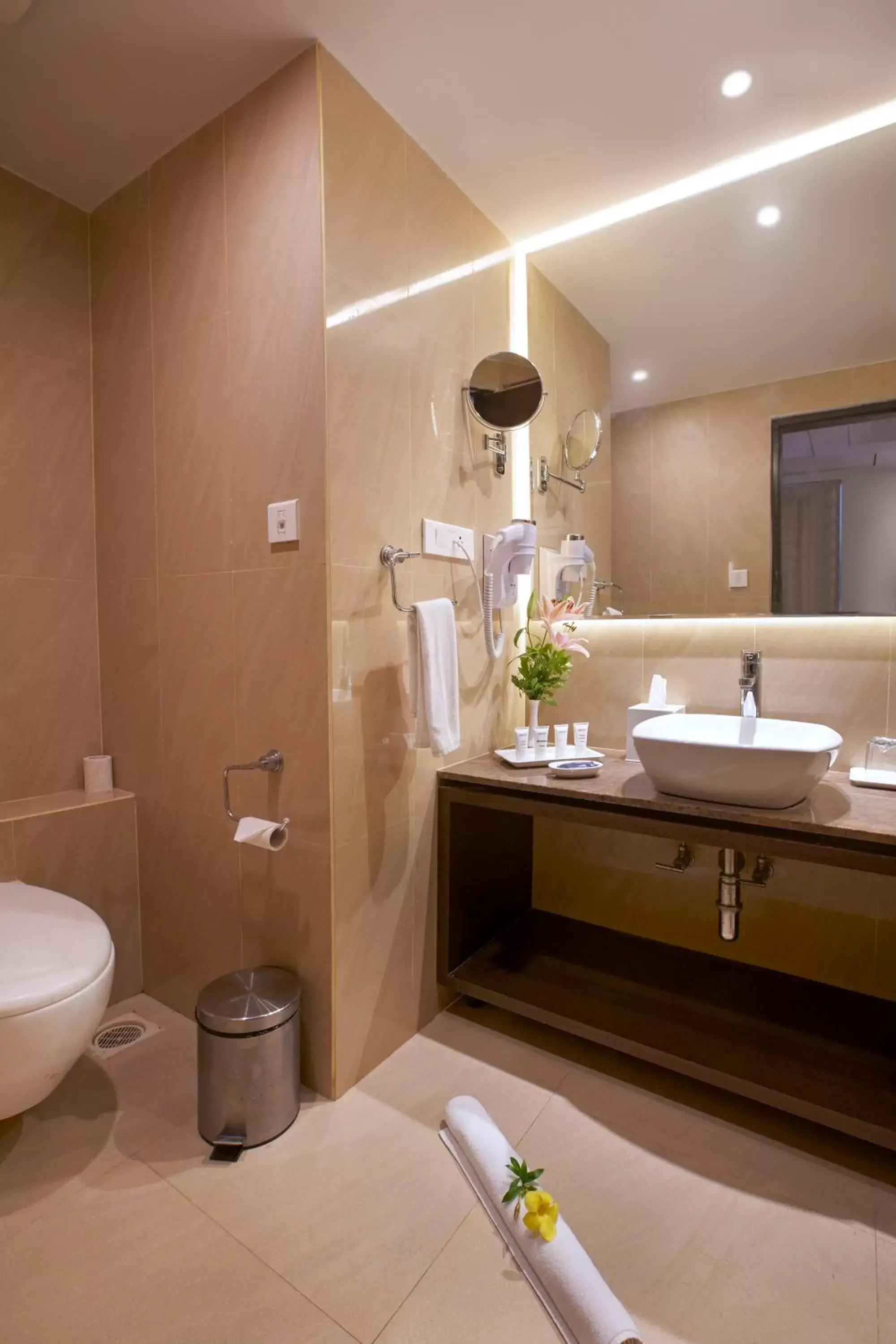 Bathroom in Park Inn by Radisson Goa Candolim