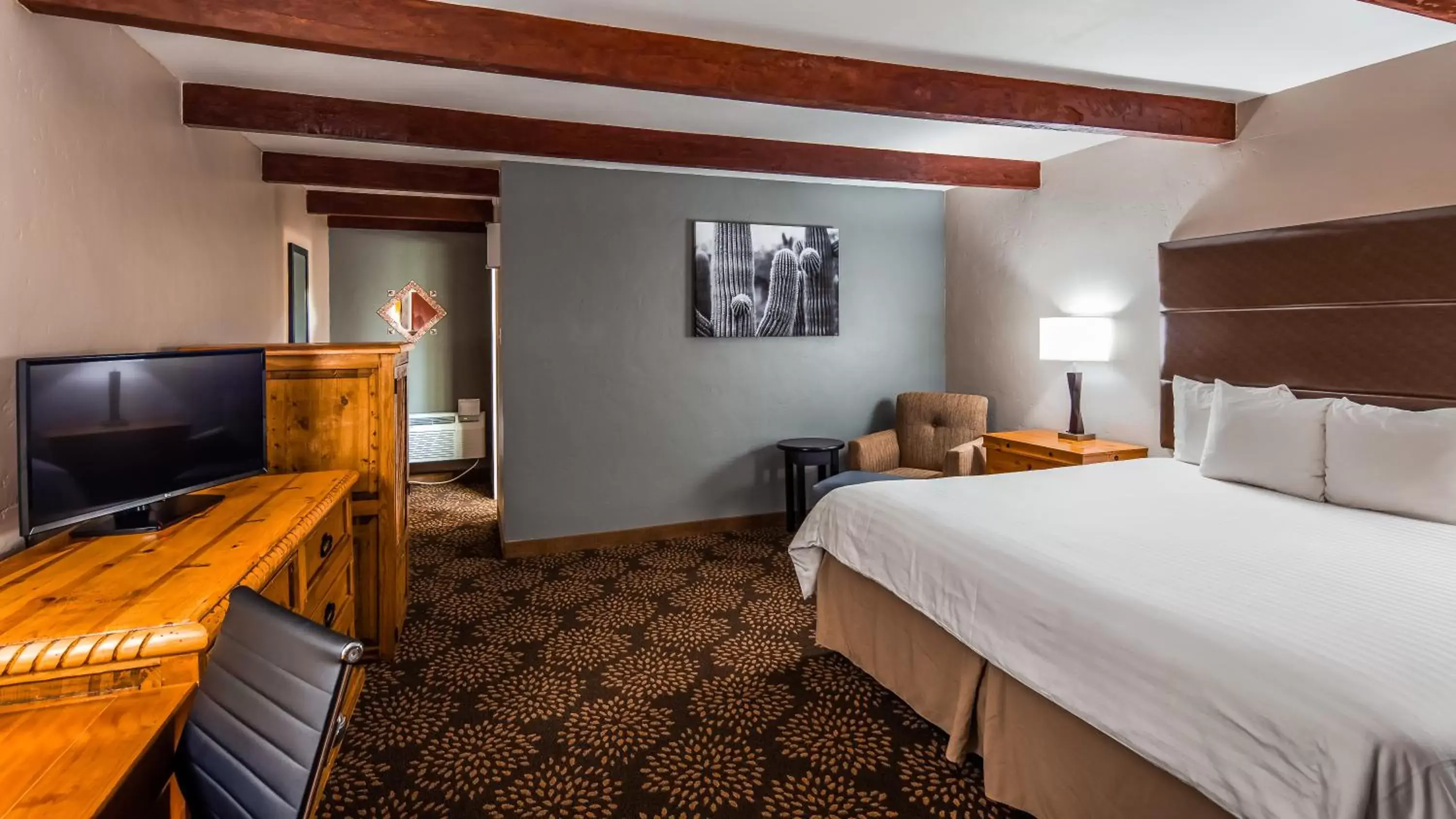 Bedroom, Bed in Best Western Mission Inn