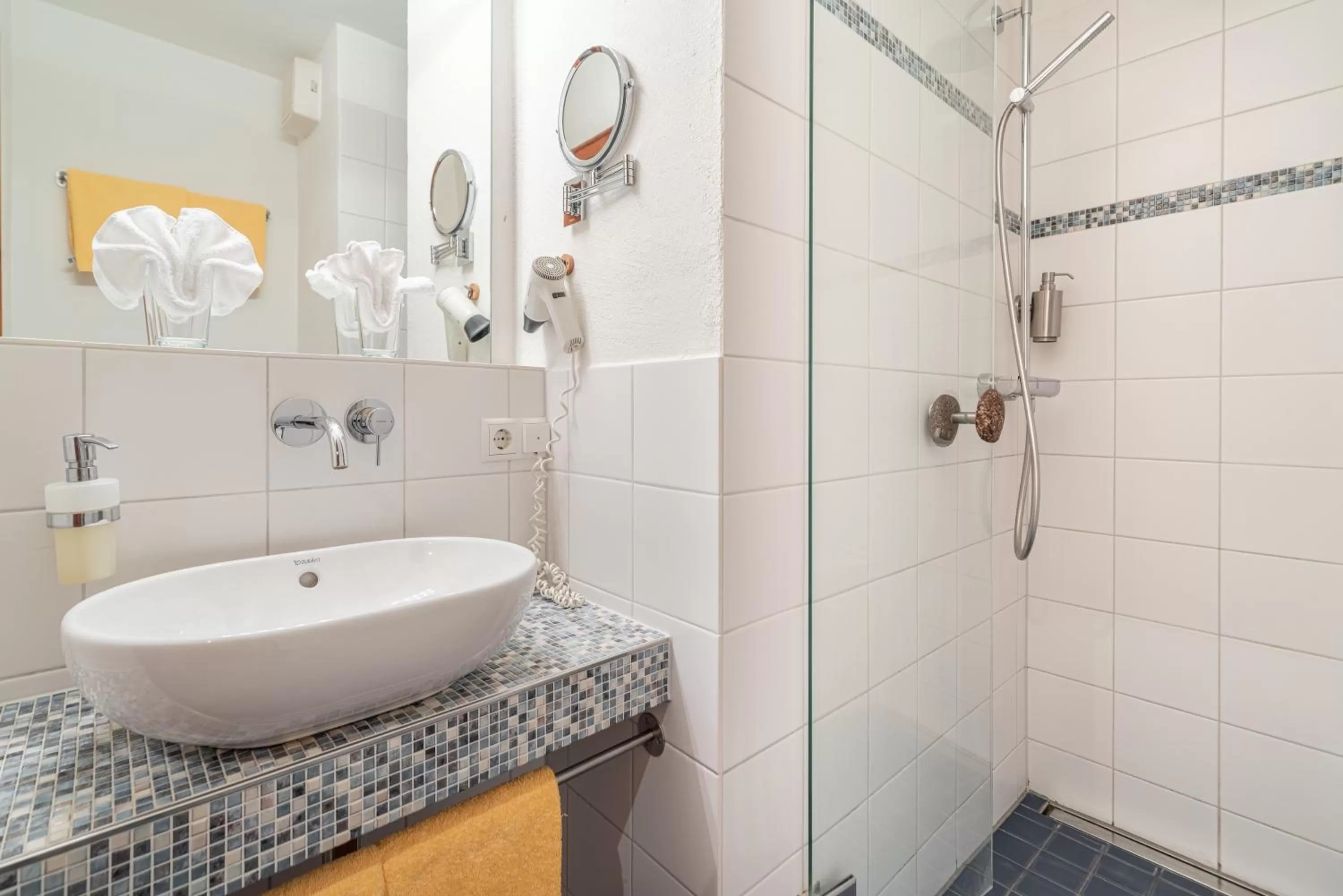 Shower in Genusshotel Alte Post