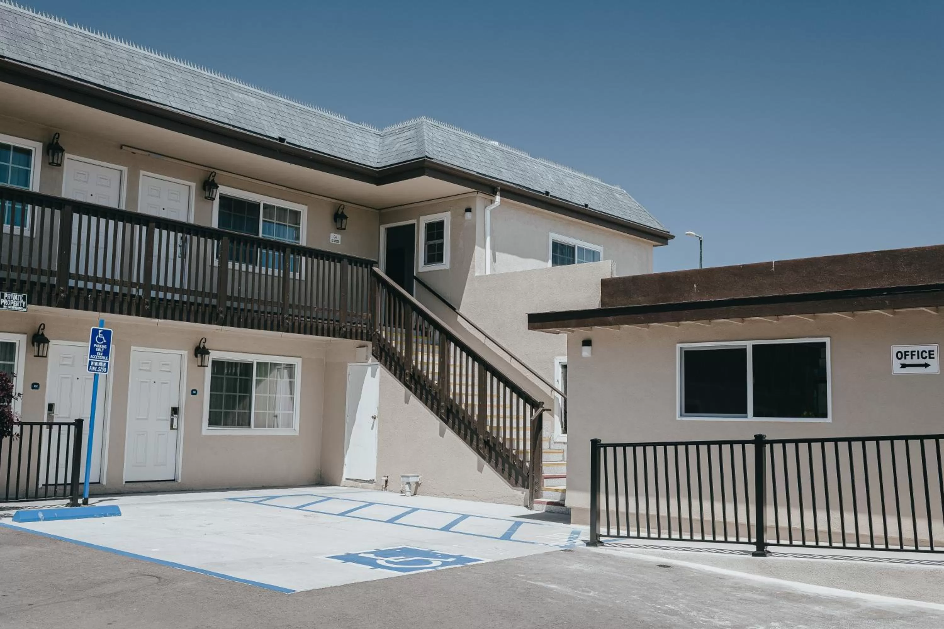 acessibility in Sea Air Inn & Suites - Downtown - Restaurant Row