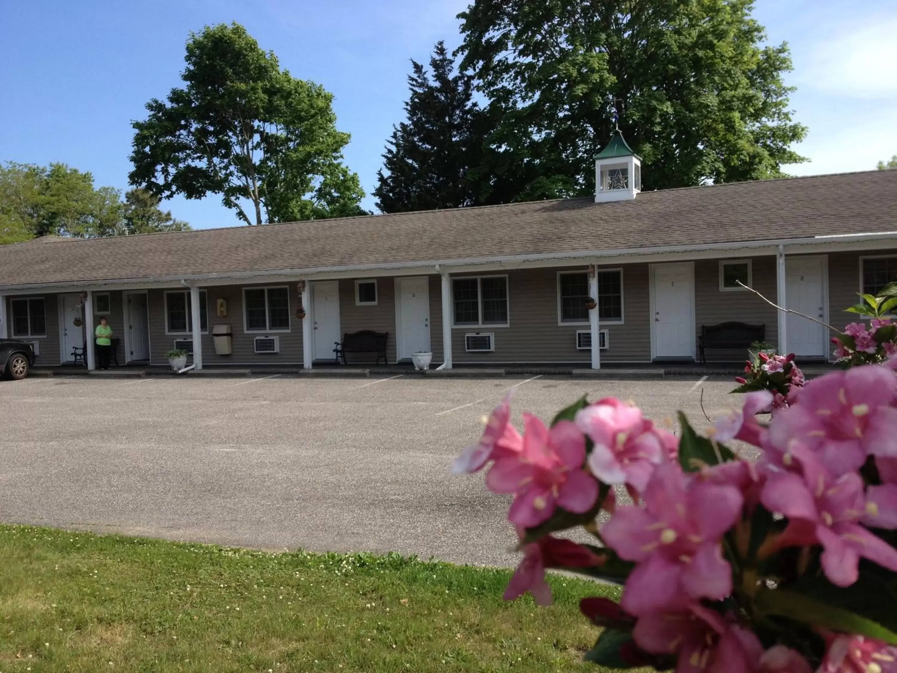 Property Building in Westhampton Seabreeze Motel