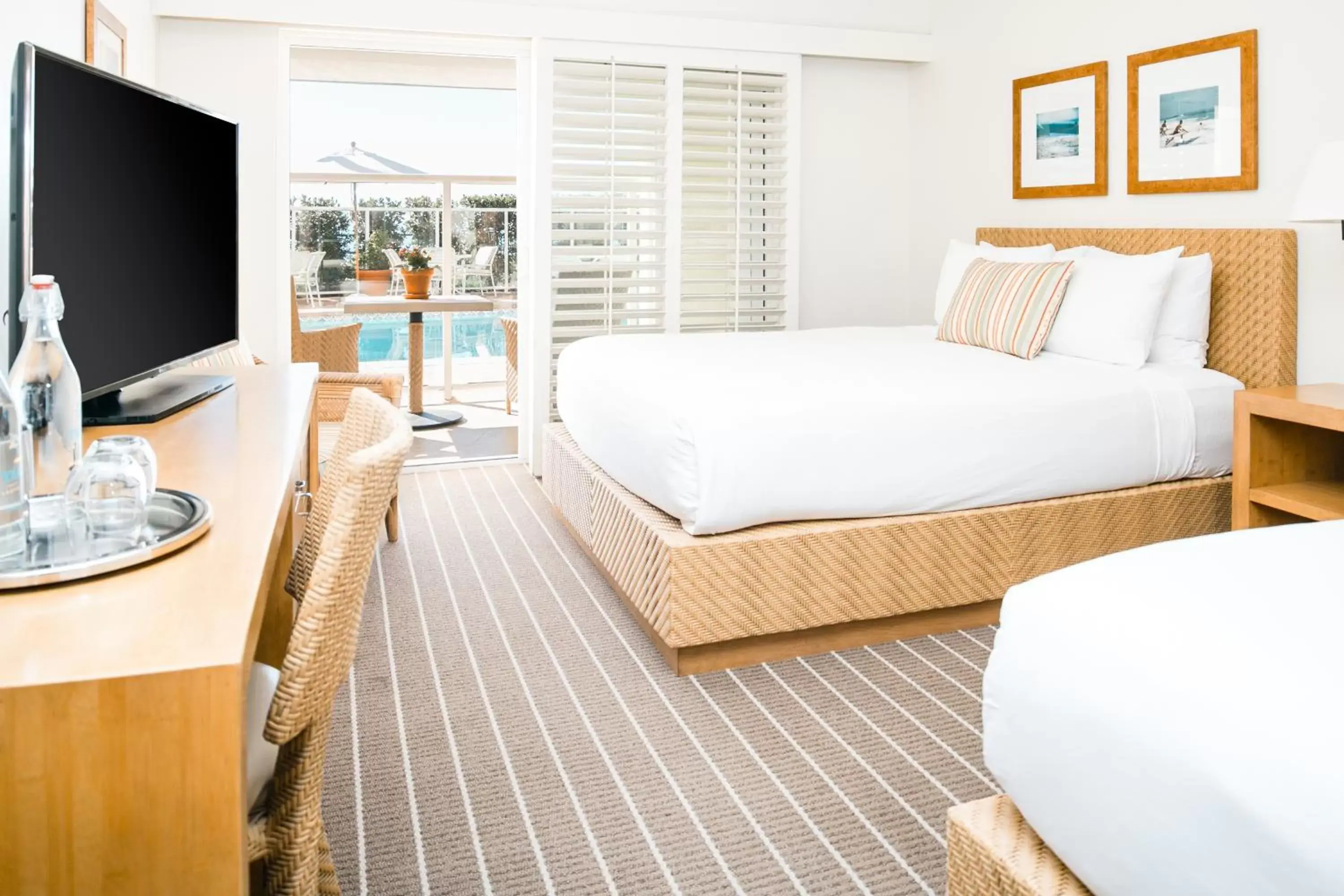Queen Room with Two Queen Beds - Pool View in Inn at Laguna Beach