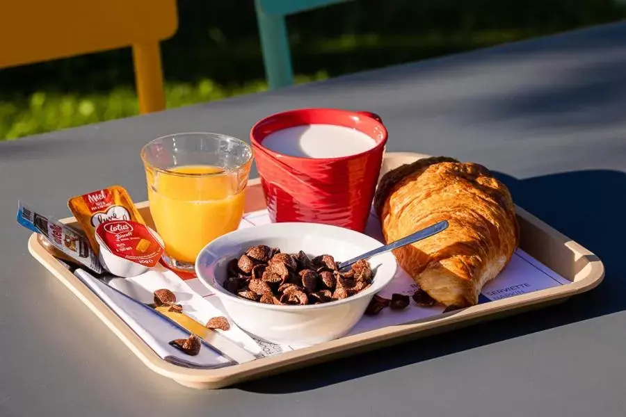 Breakfast in ibis budget Carcassonne Aéroport - A61