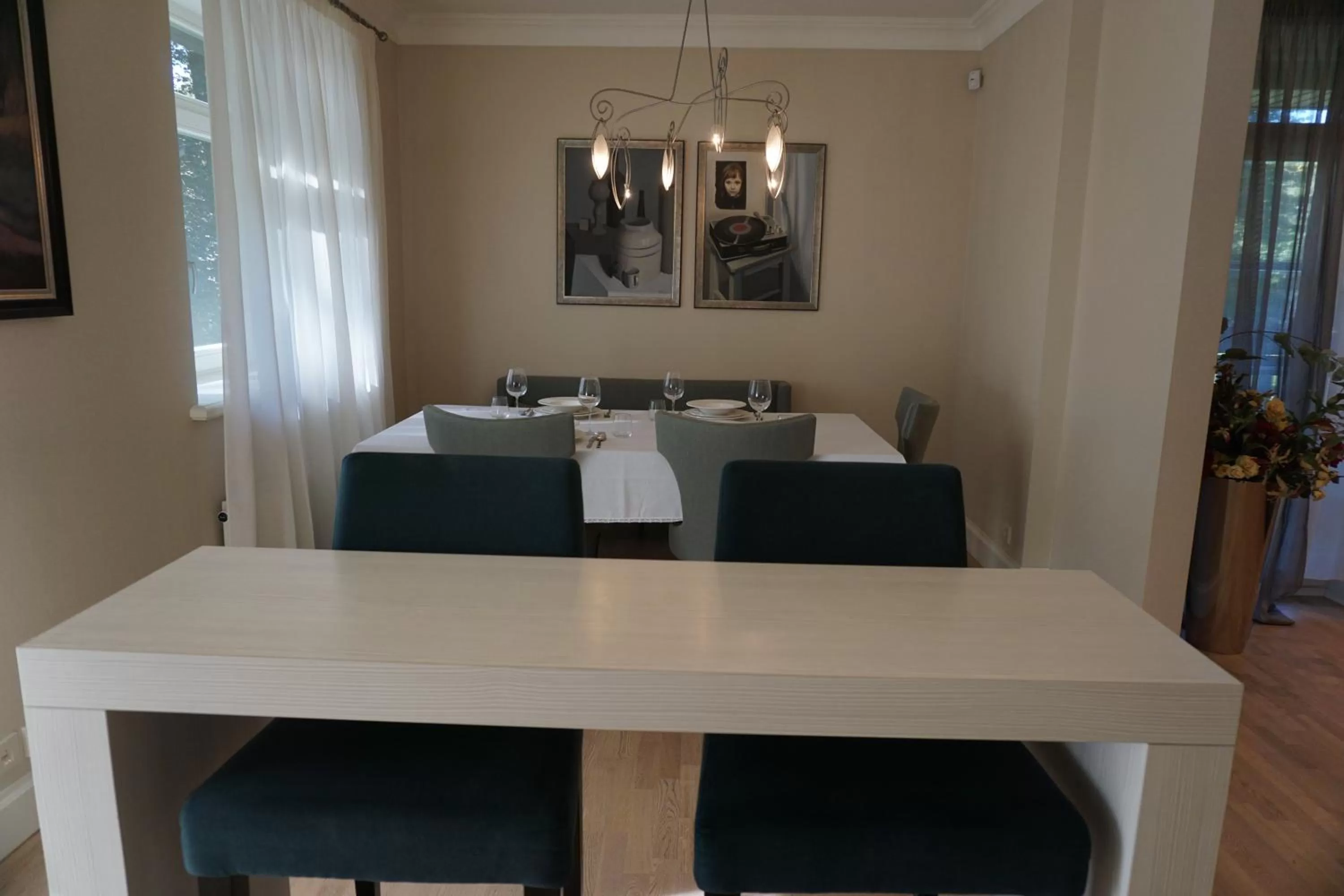 Seating area in Wooden Villa APARTMENTS